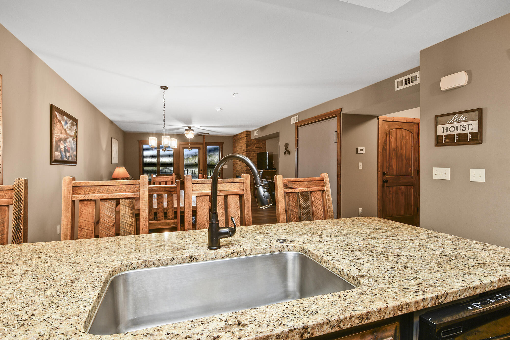 164 Dogwood Park Trail Bldg. 1204 Property Photo 8