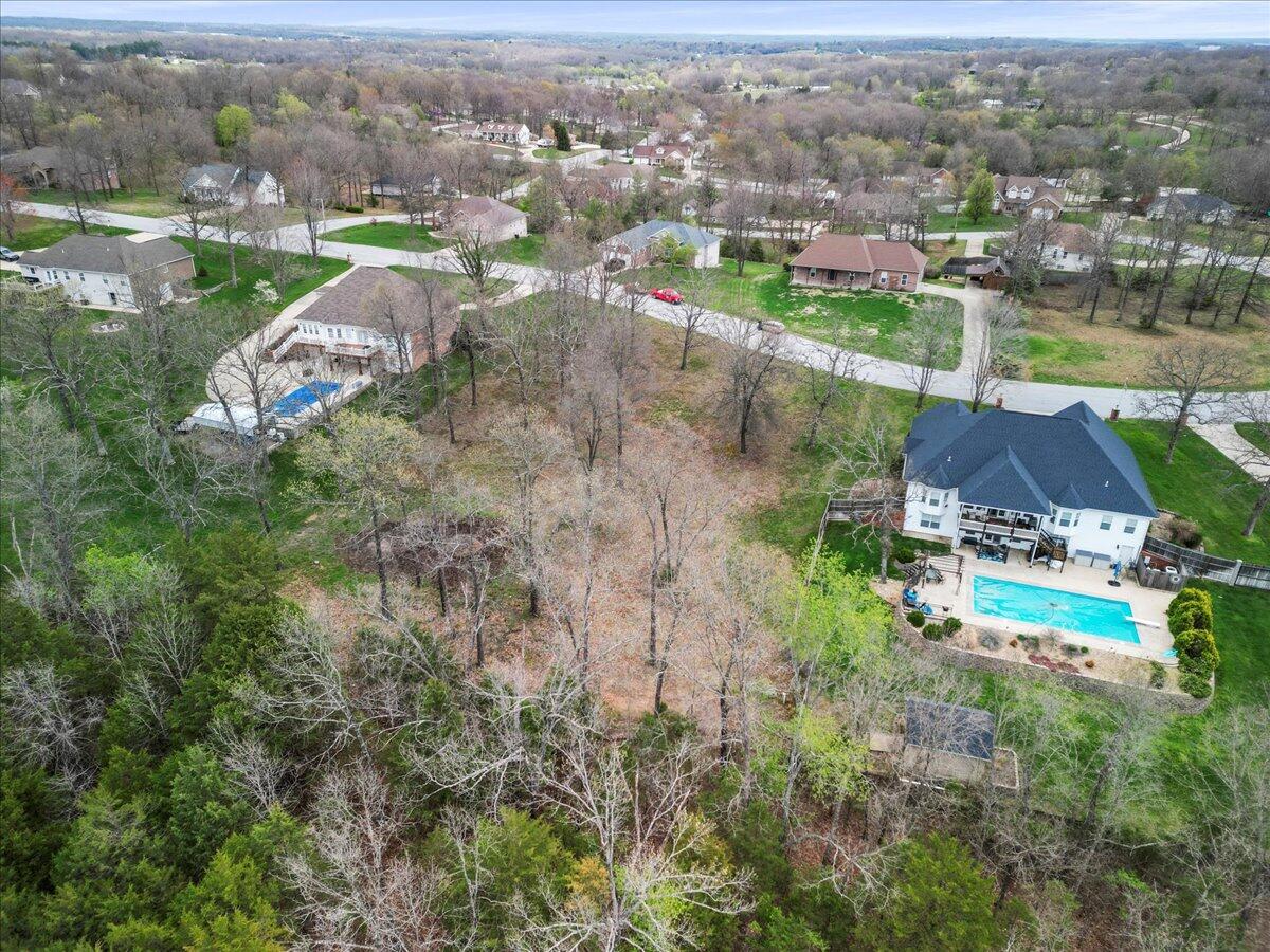 507 Winchester Drive Property Photo 8