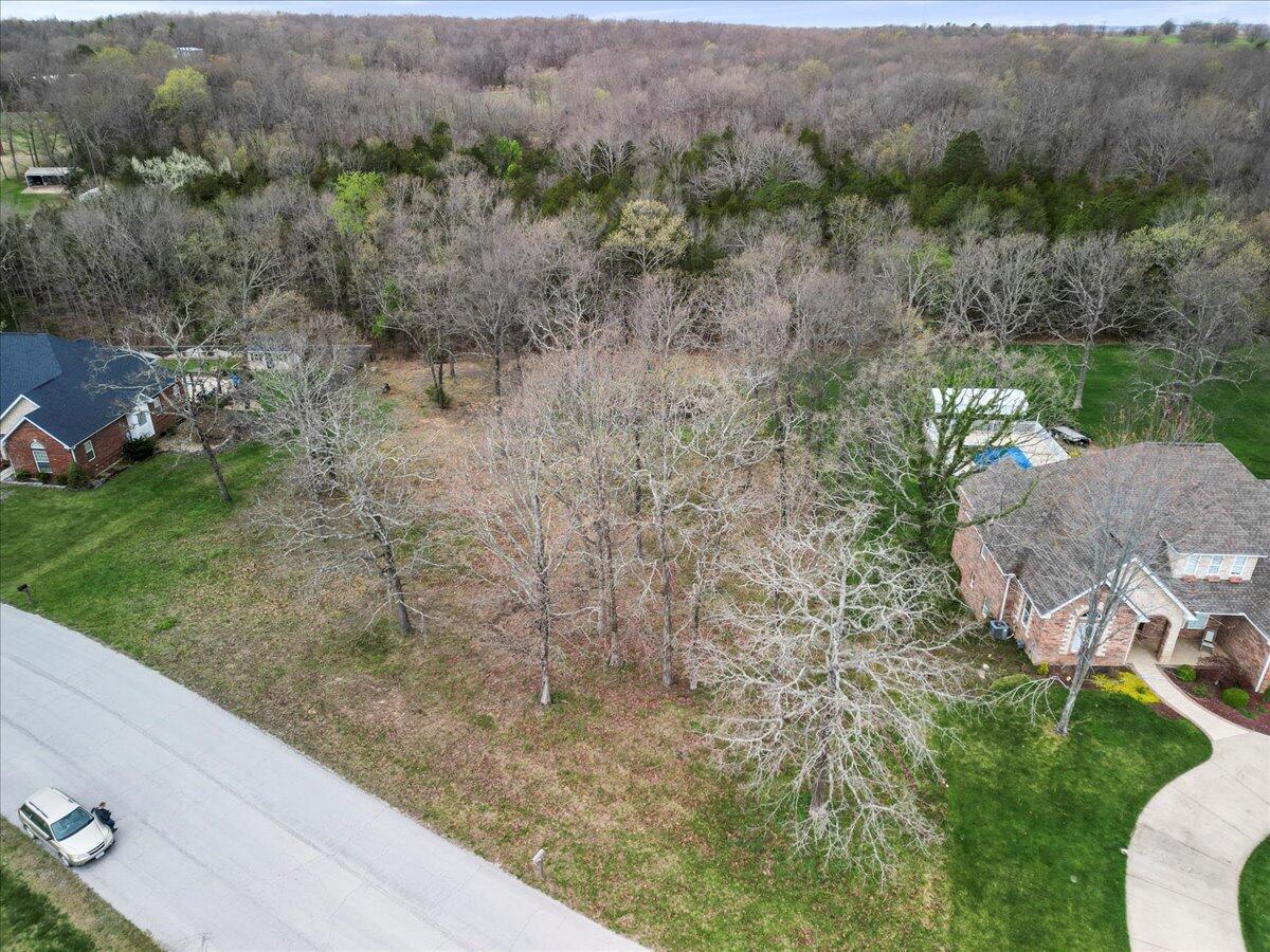 507 Winchester Drive Property Photo 14