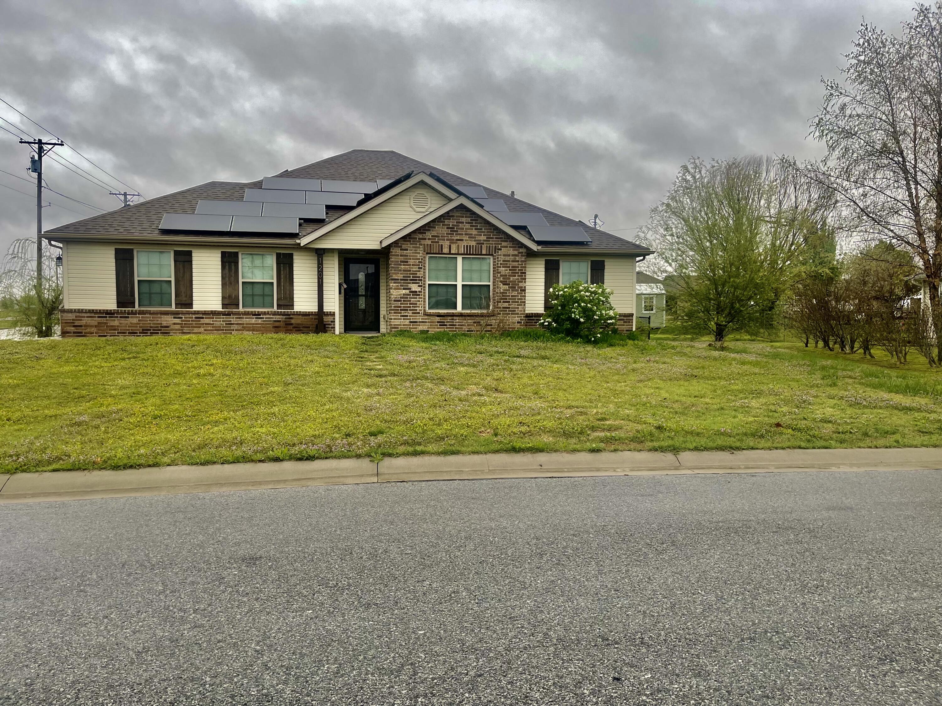 1201 Roland Avenue Property Photo 1