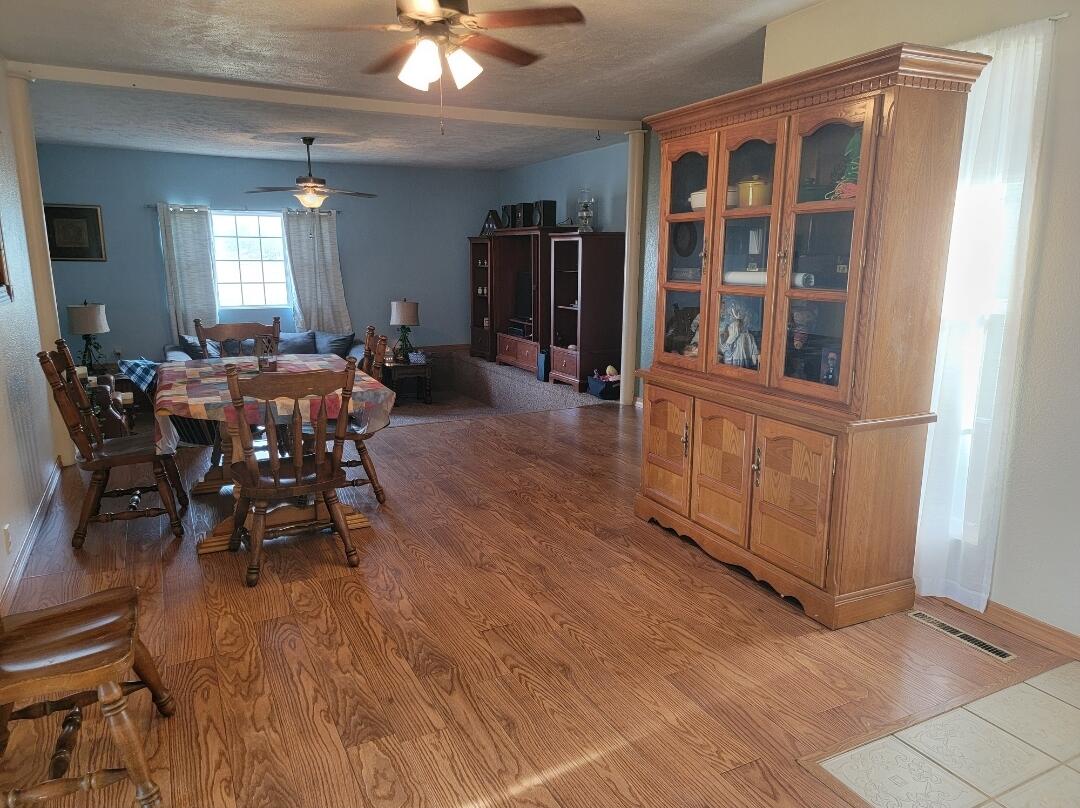 7 Lawrence 2200 Property Photo 6