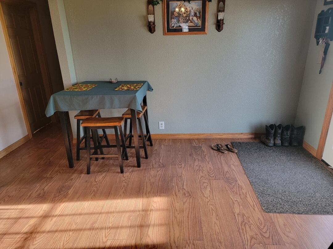7 Lawrence 2200 Property Photo 15