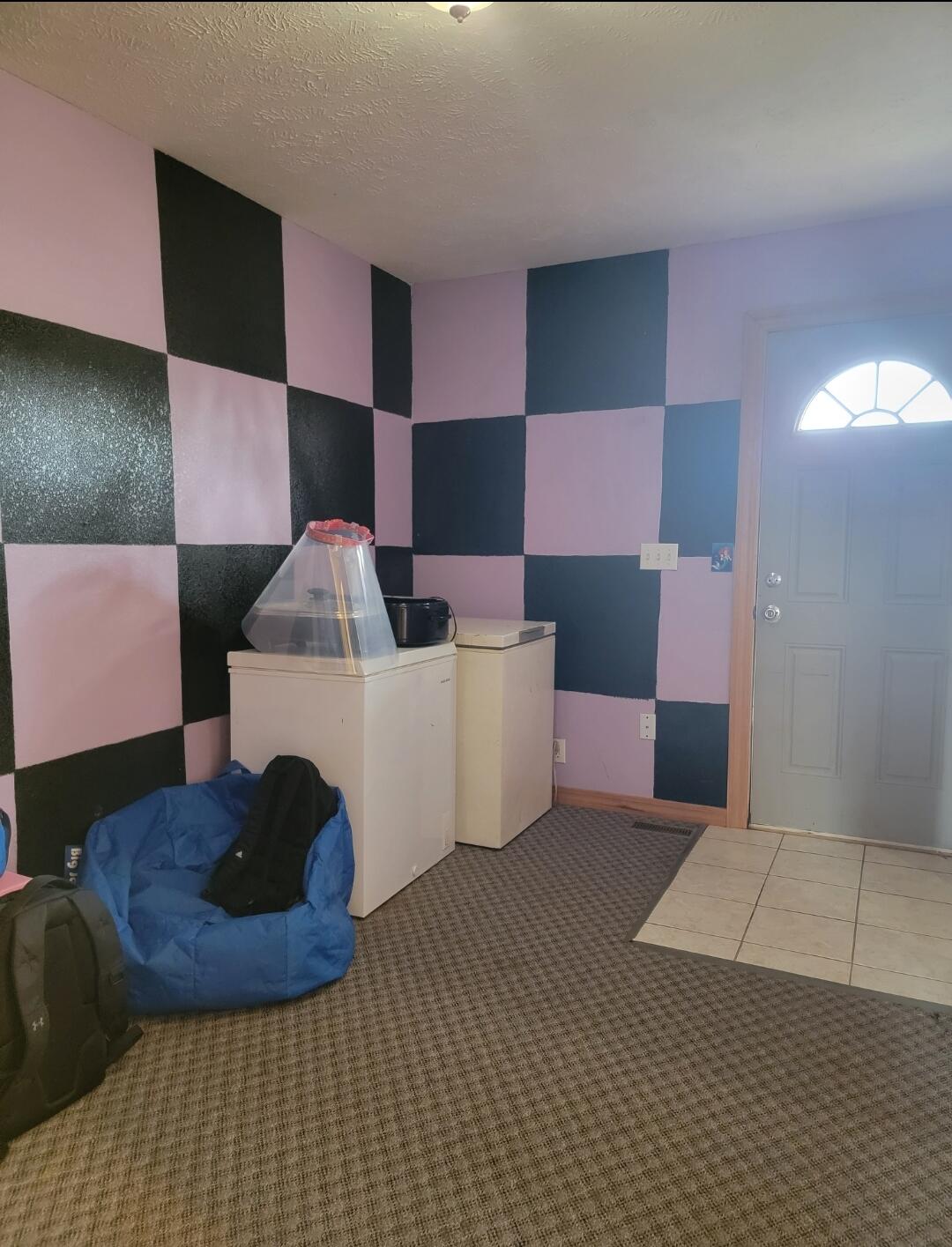 7 Lawrence 2200 Property Photo 27