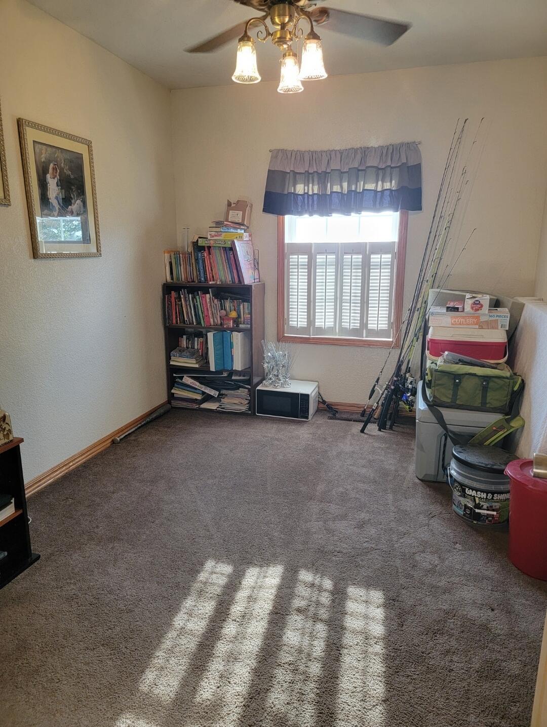 7 Lawrence 2200 Property Photo 32