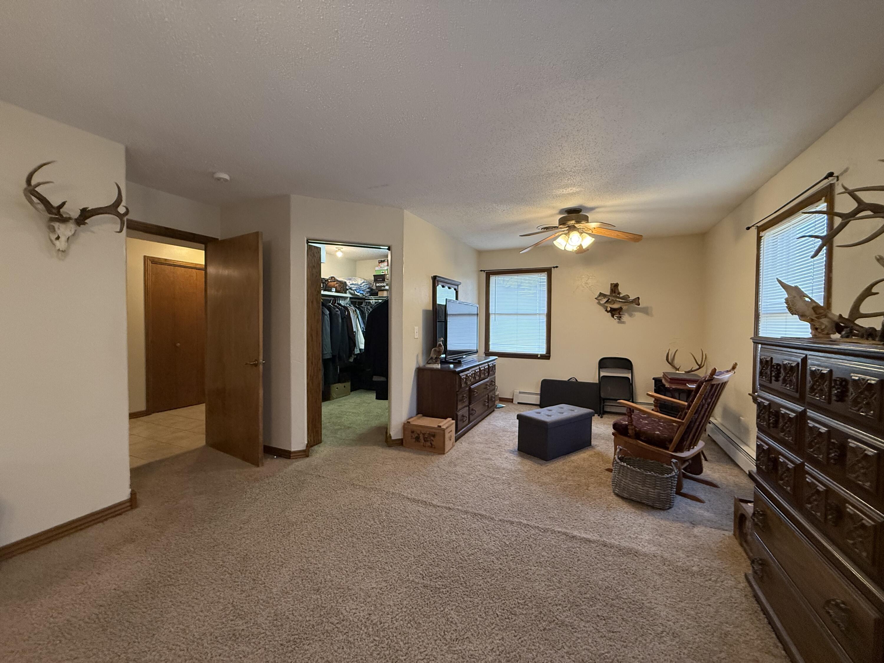 688 Division Street Property Photo 14