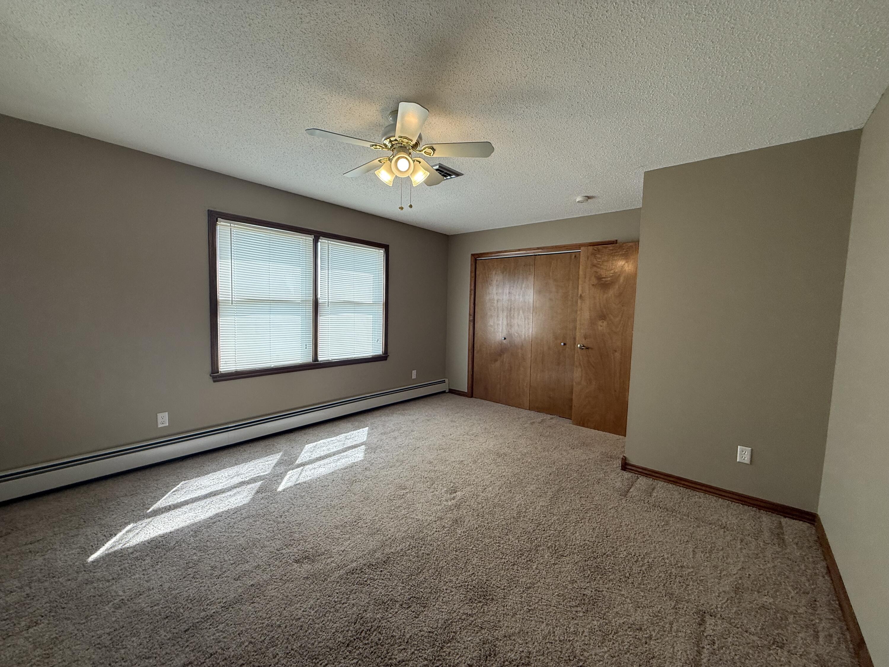 688 Division Street Property Photo 20