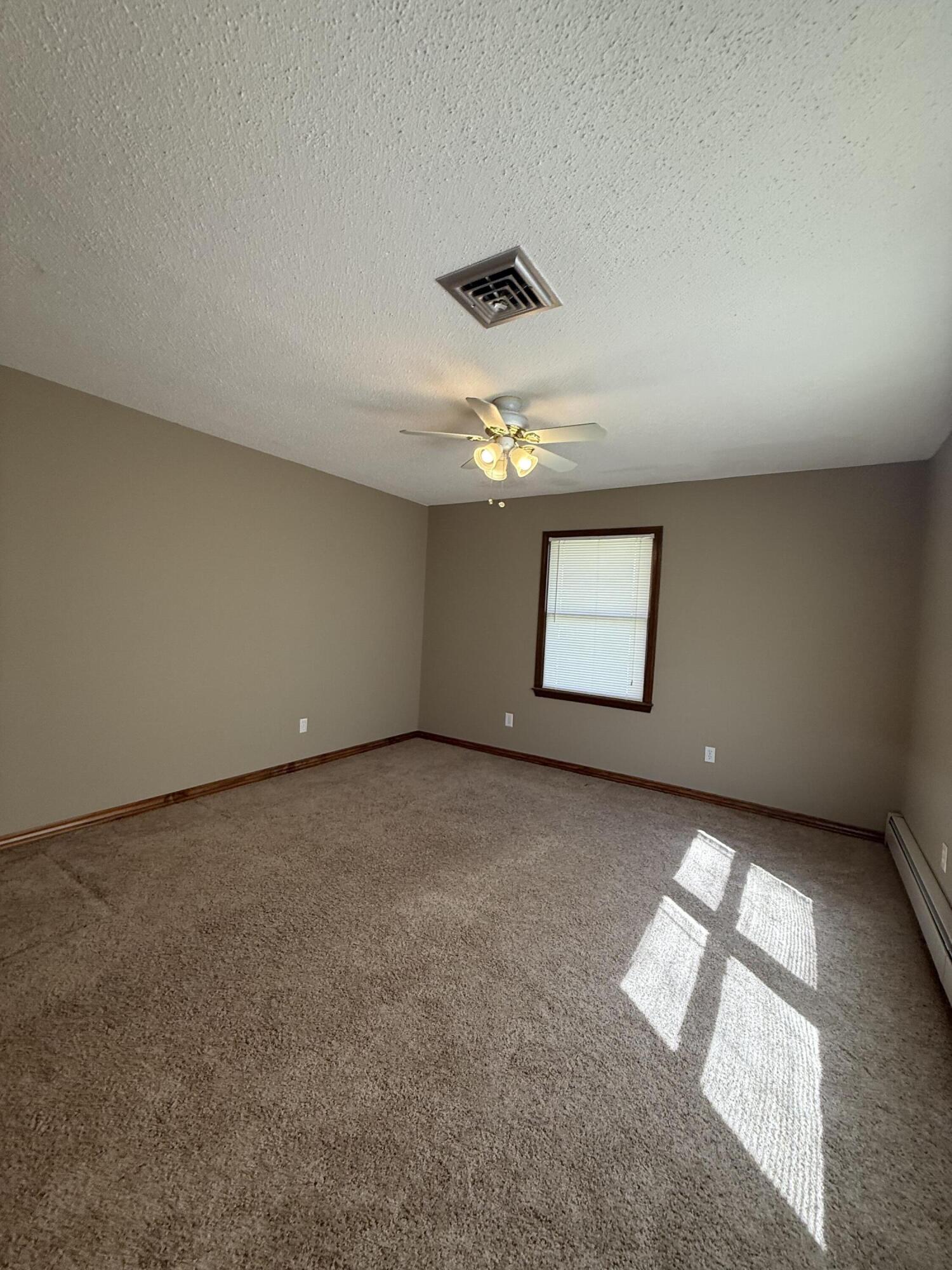 688 Division Street Property Photo 22