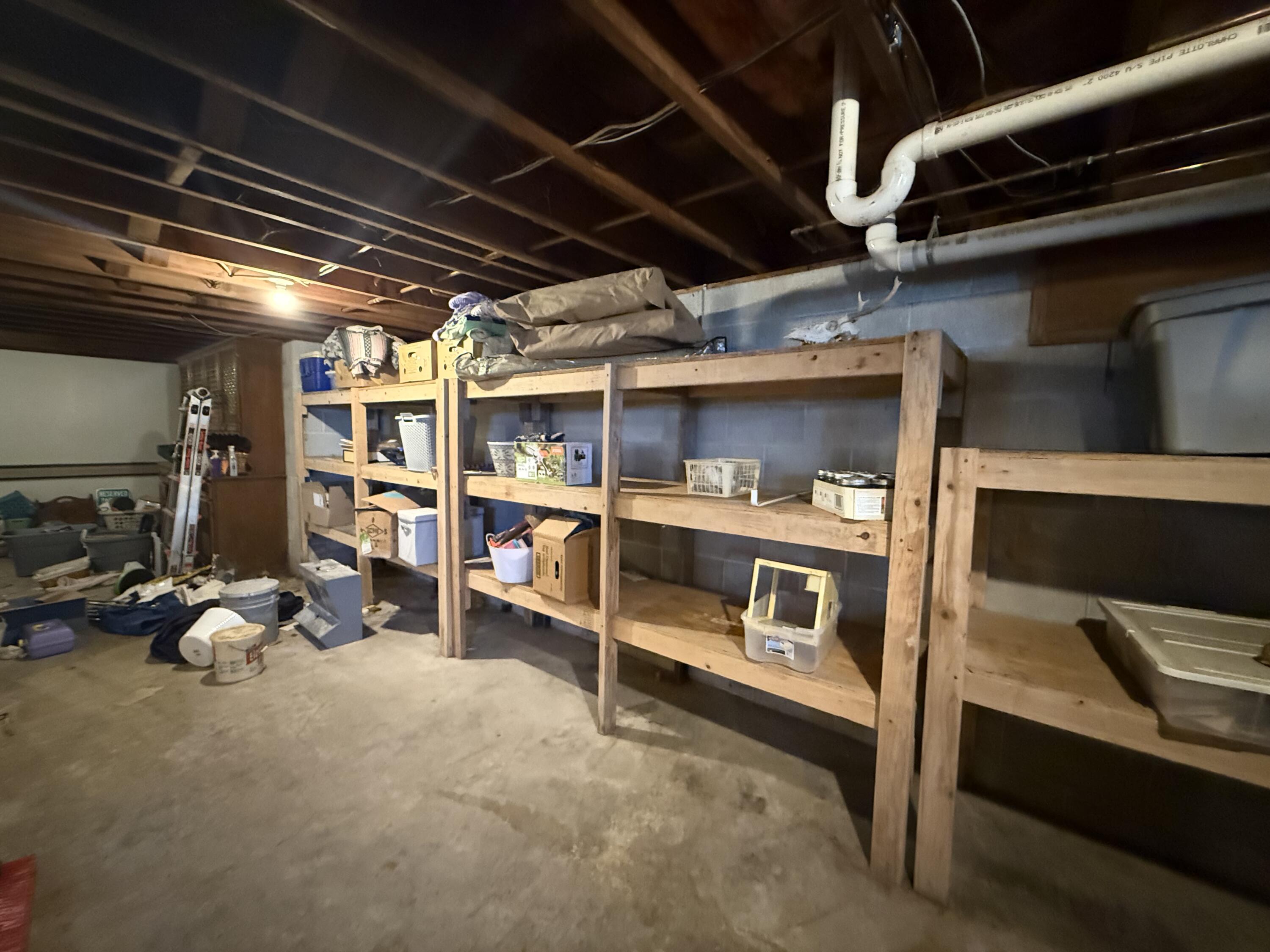 688 Division Street Property Photo 32