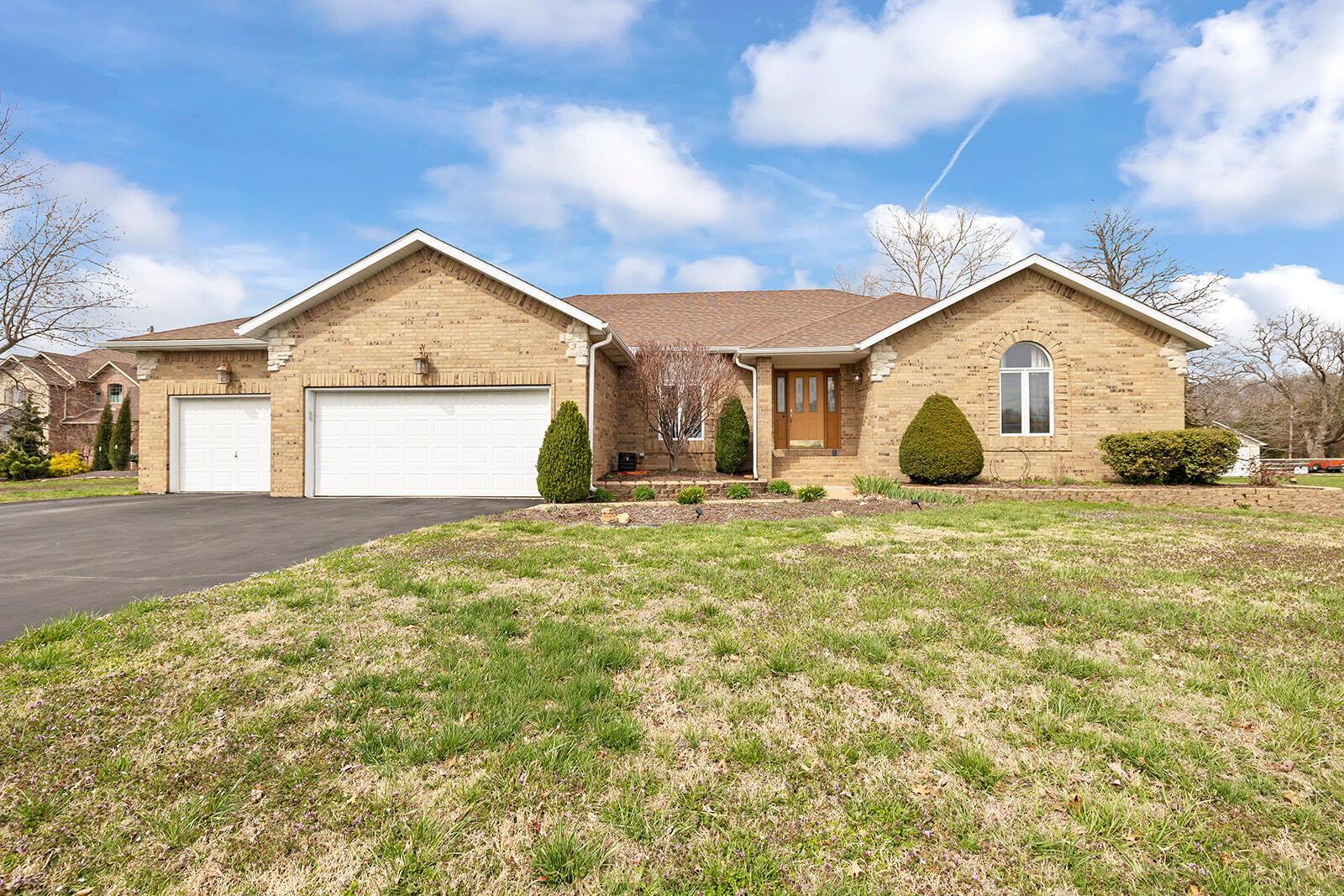 1737 West Copper Creek Drive Property Photo 1