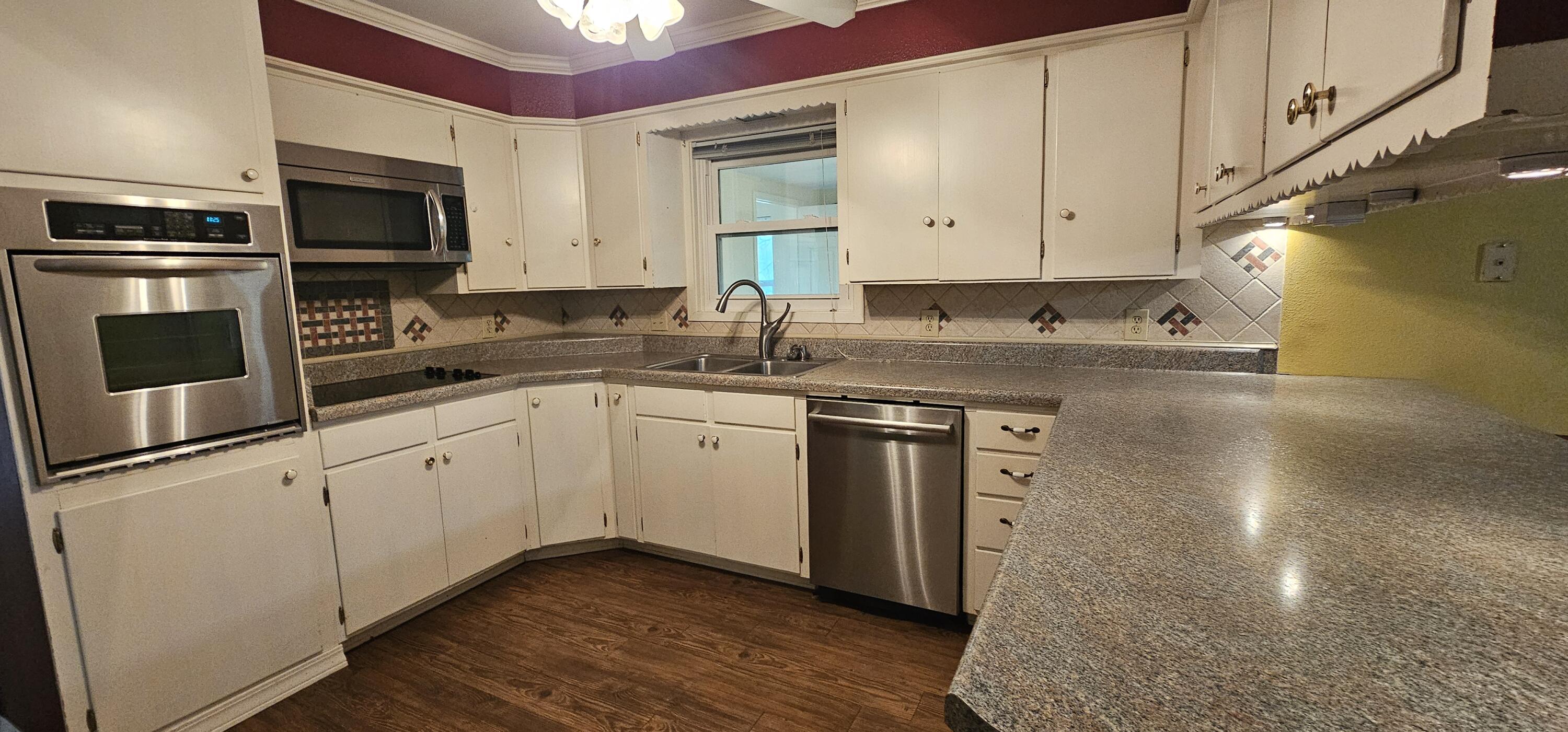 530 Brewer Street Property Photo 6