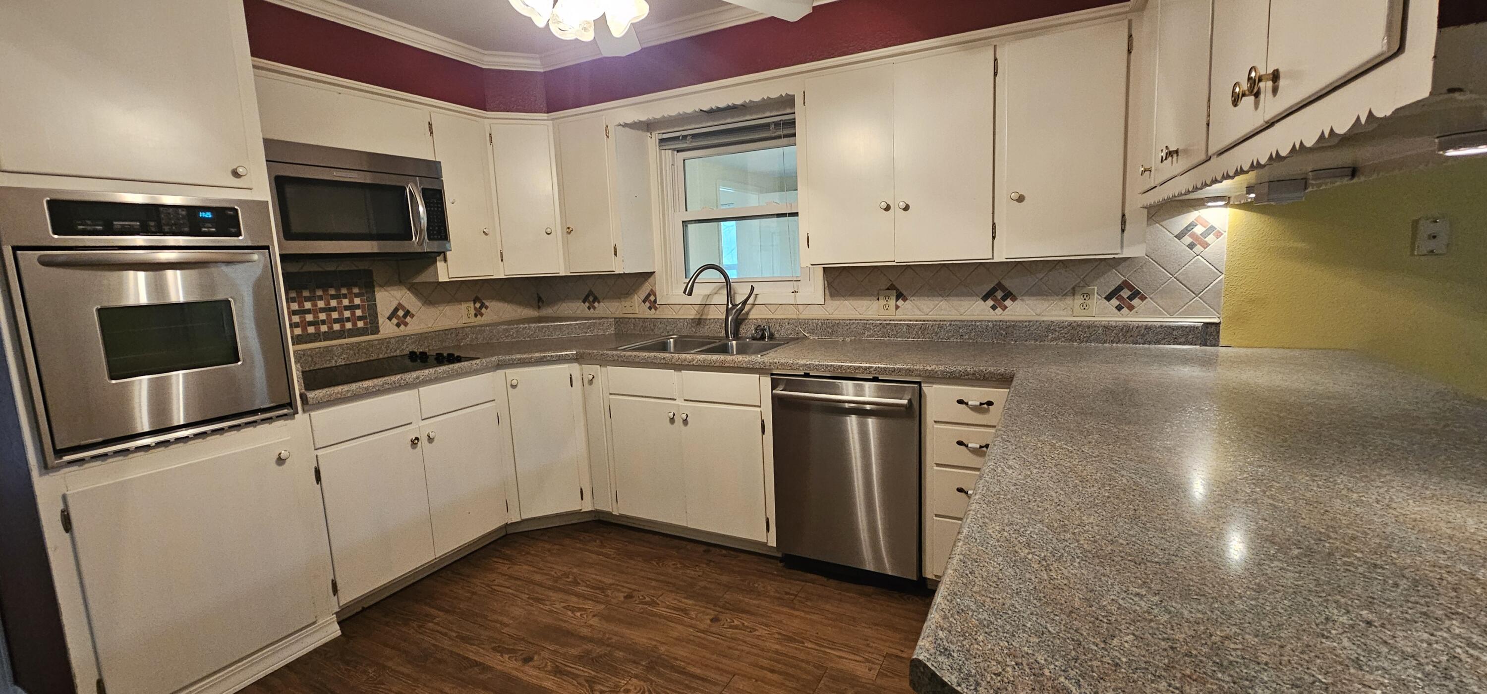 530 Brewer Street Property Photo 7