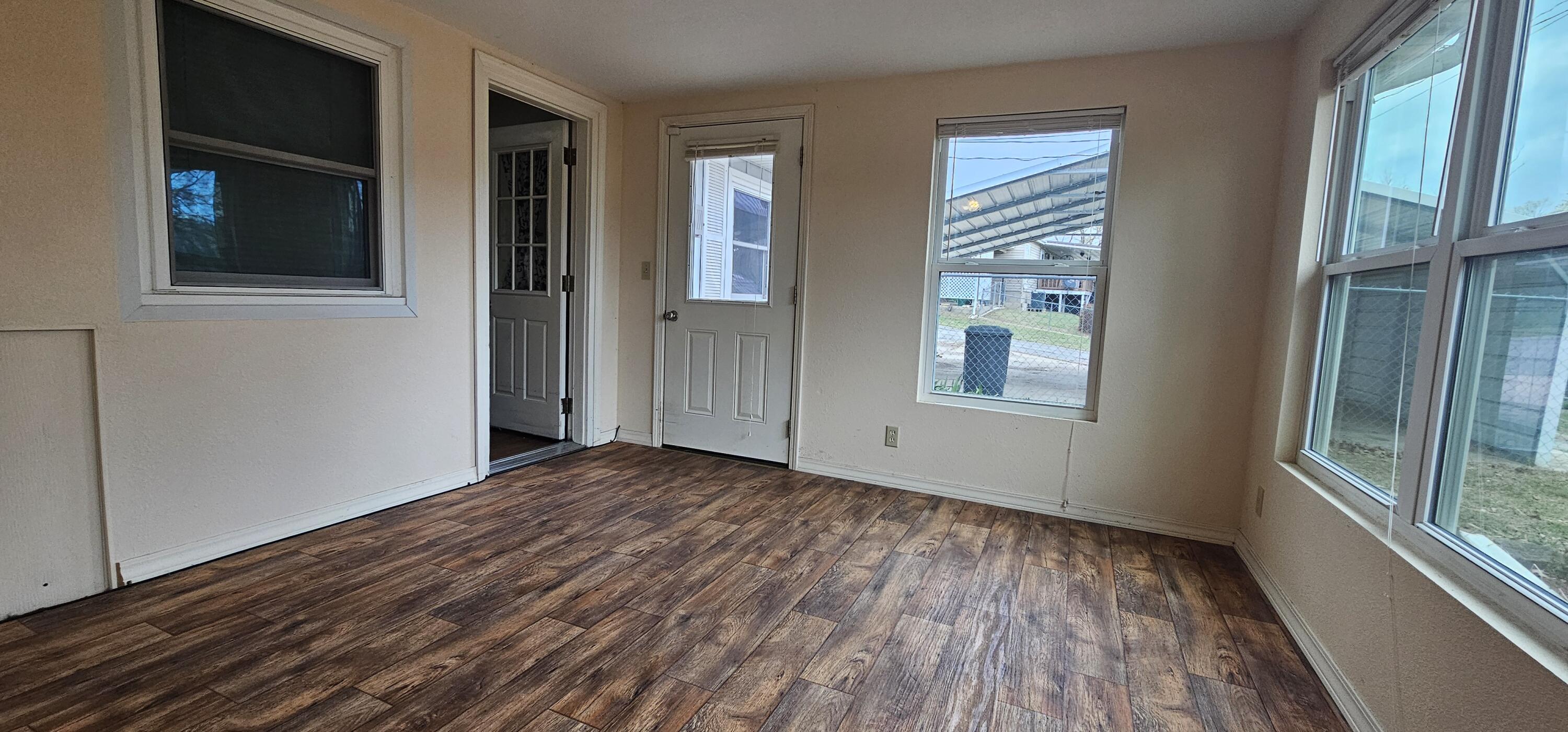 530 Brewer Street Property Photo 14