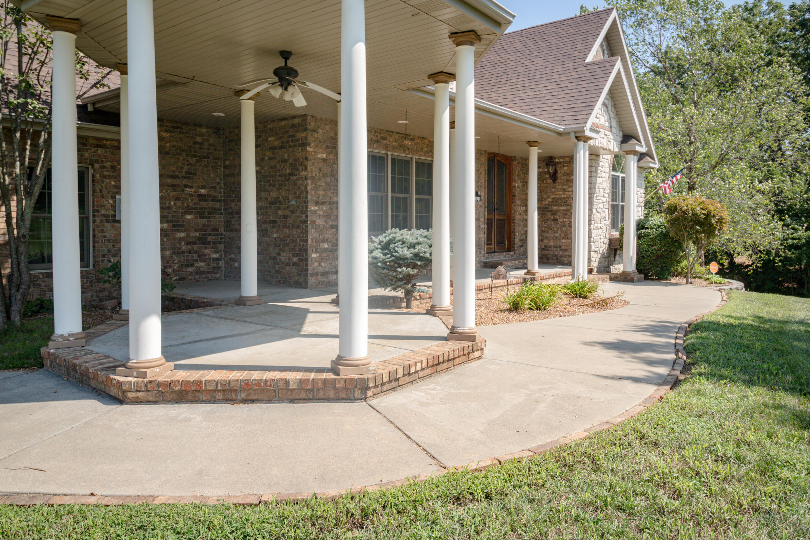 1321 East River Oak Drive Property Photo 13