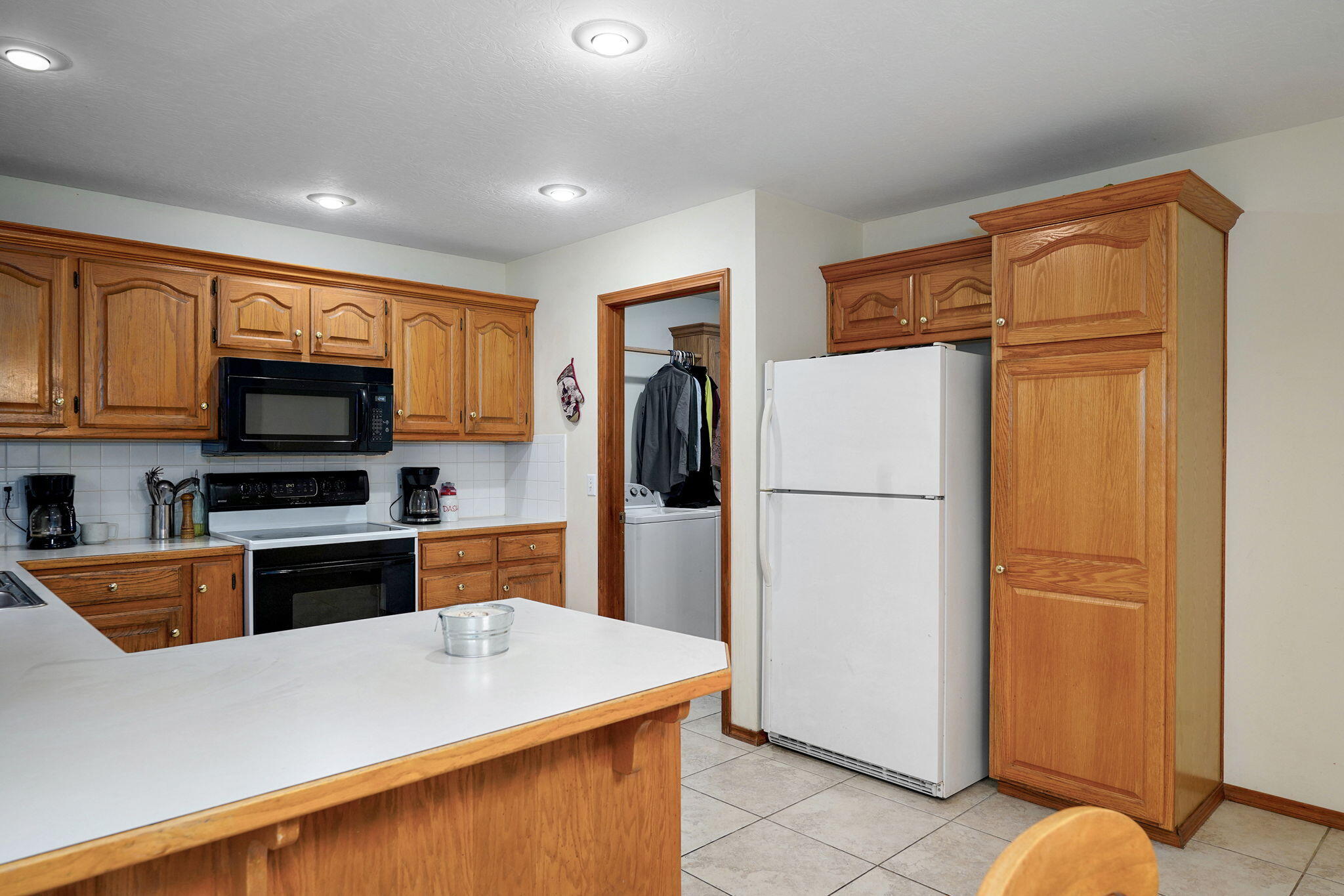 302 West Warren Avenue Property Photo 14