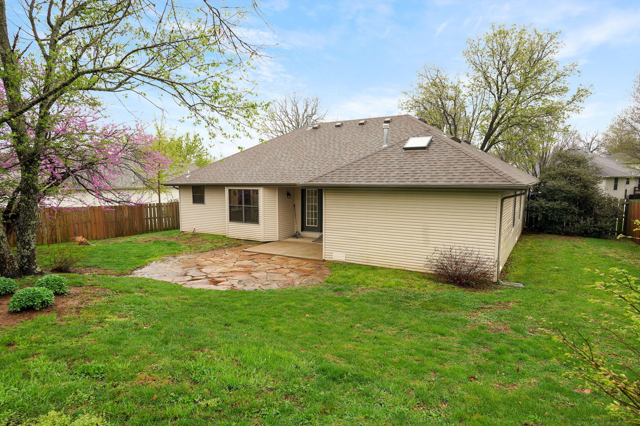 302 West Warren Avenue Property Photo 30