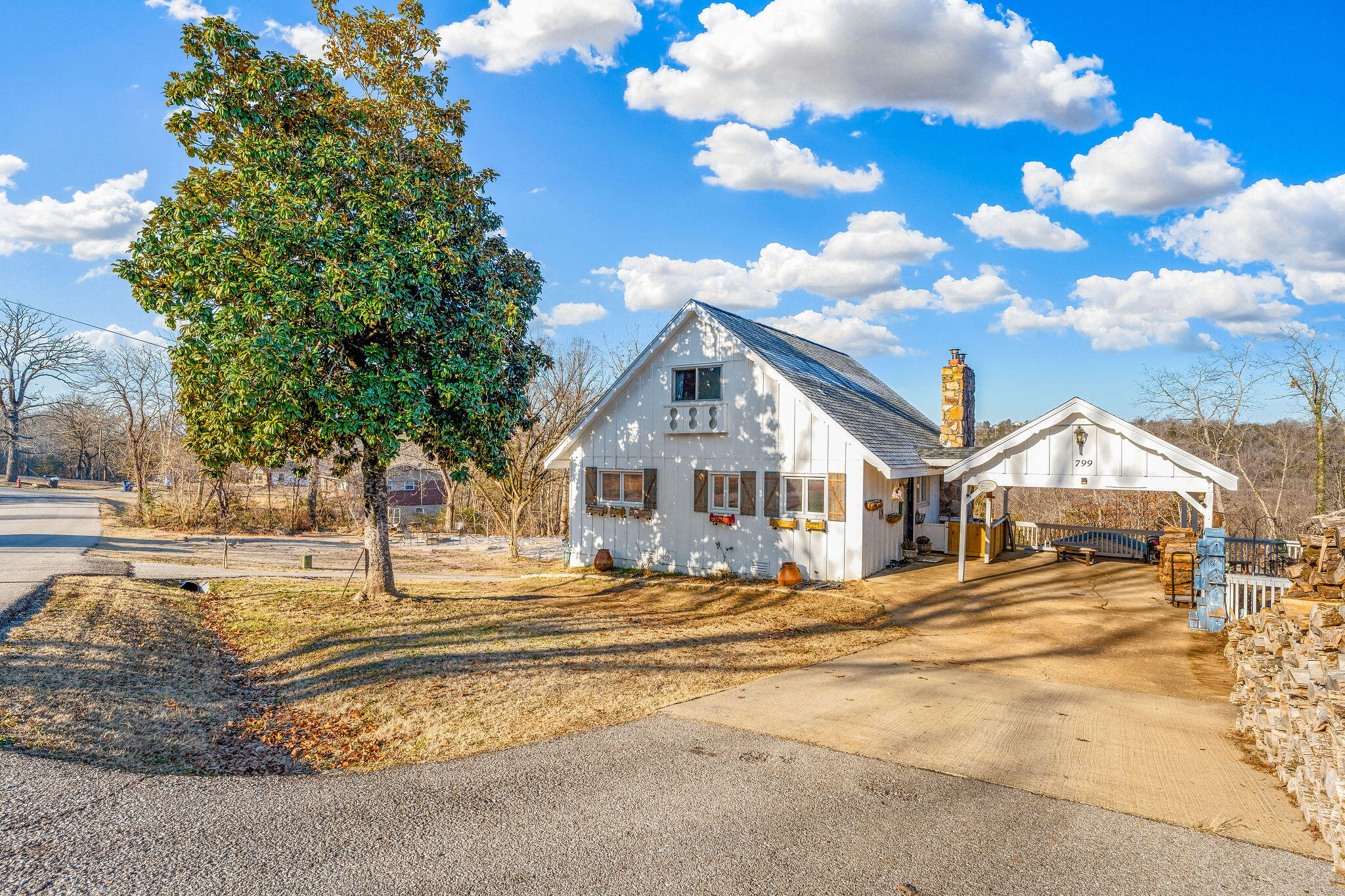 799 Wayland Drive Property Photo