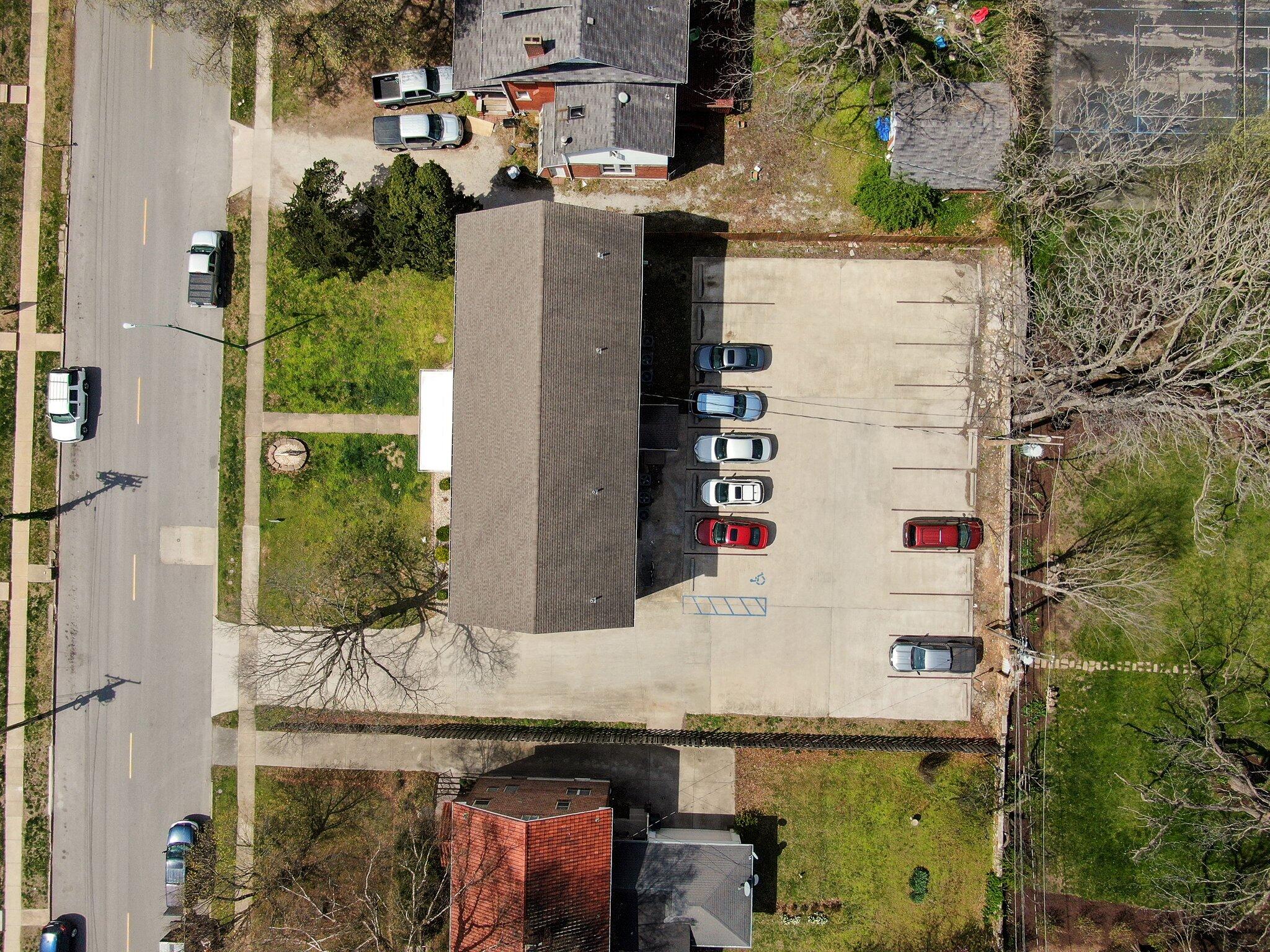 1315 East Elm Street Property Photo 5