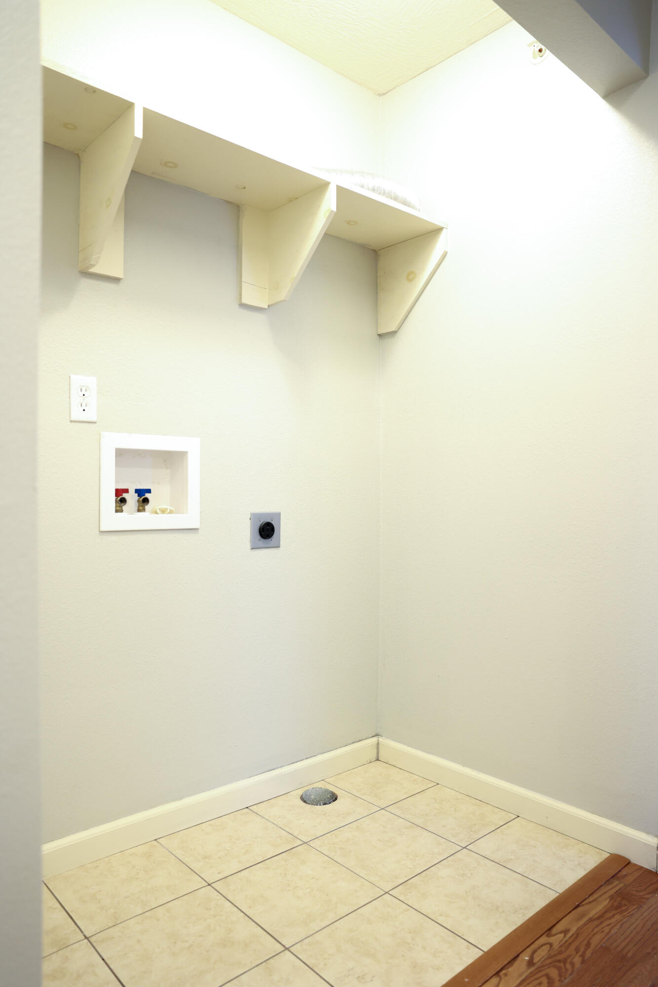 1315 East Elm Street Property Photo 46