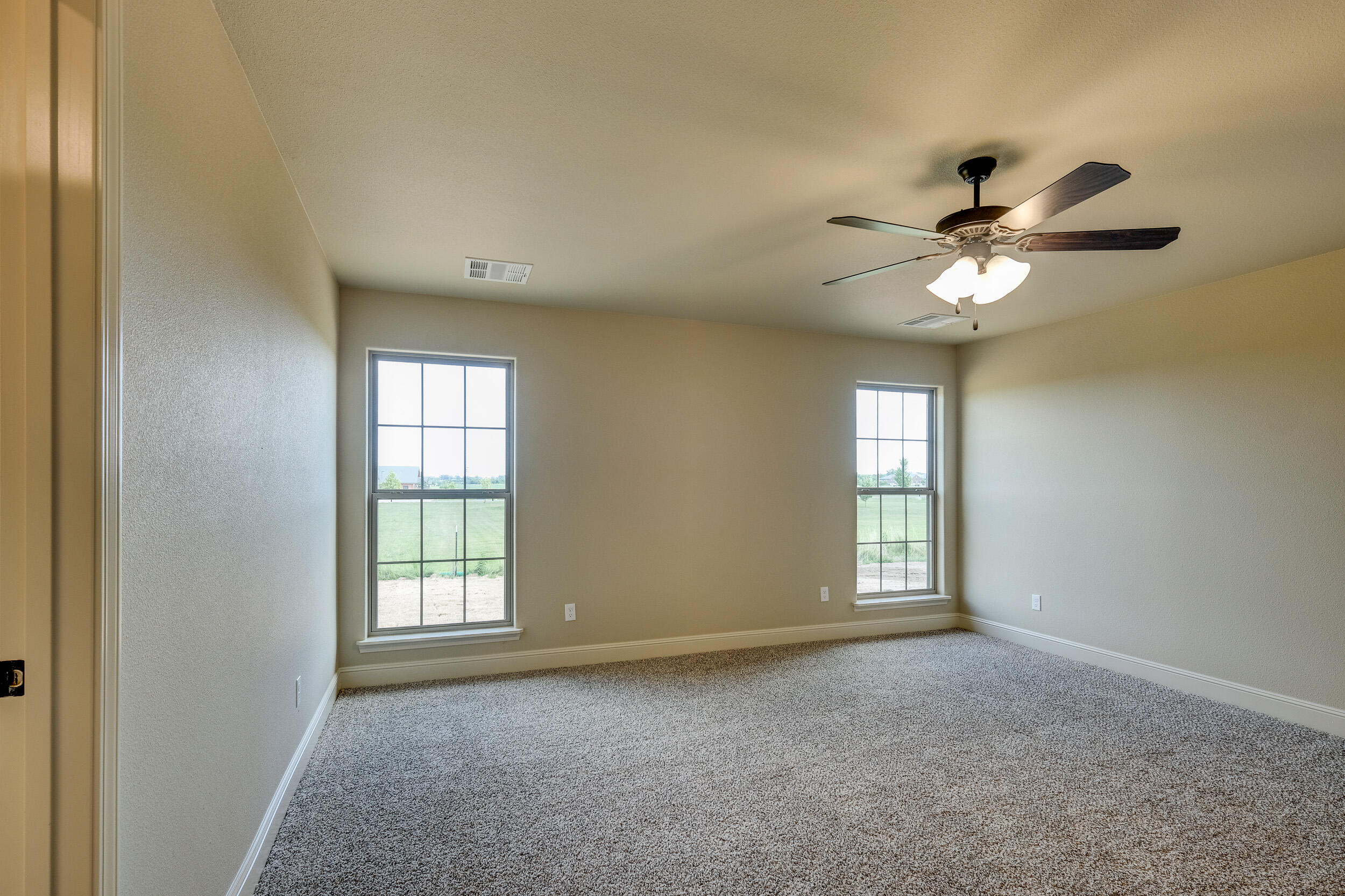 1206 West Pebblebrooke Drive Property Photo 9