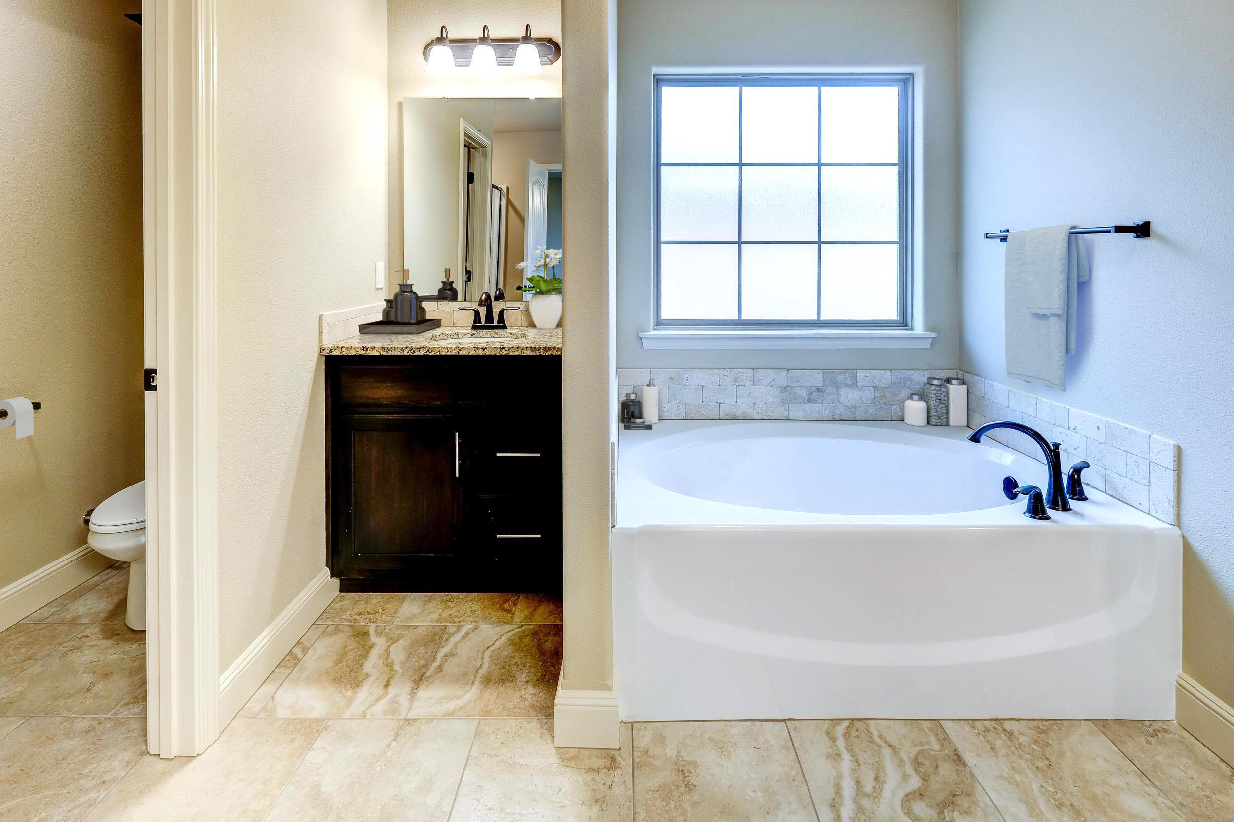 1206 West Pebblebrooke Drive Property Photo 11