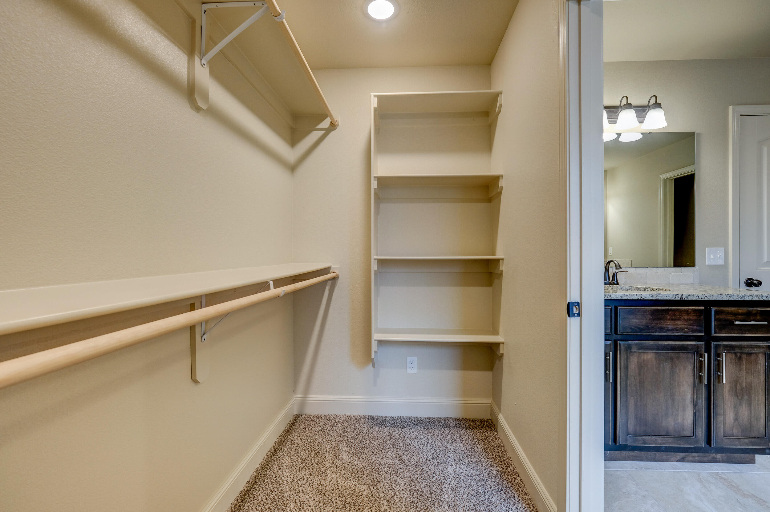 1206 West Pebblebrooke Drive Property Photo 12