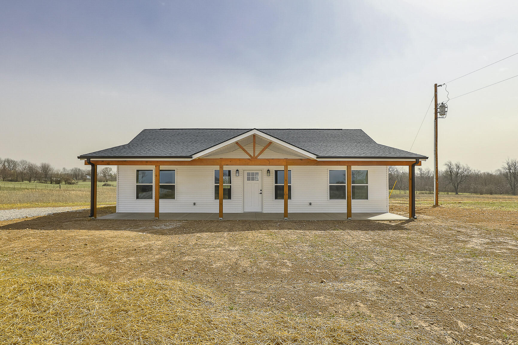 23111 Lawrence 2130 Property Photo 3