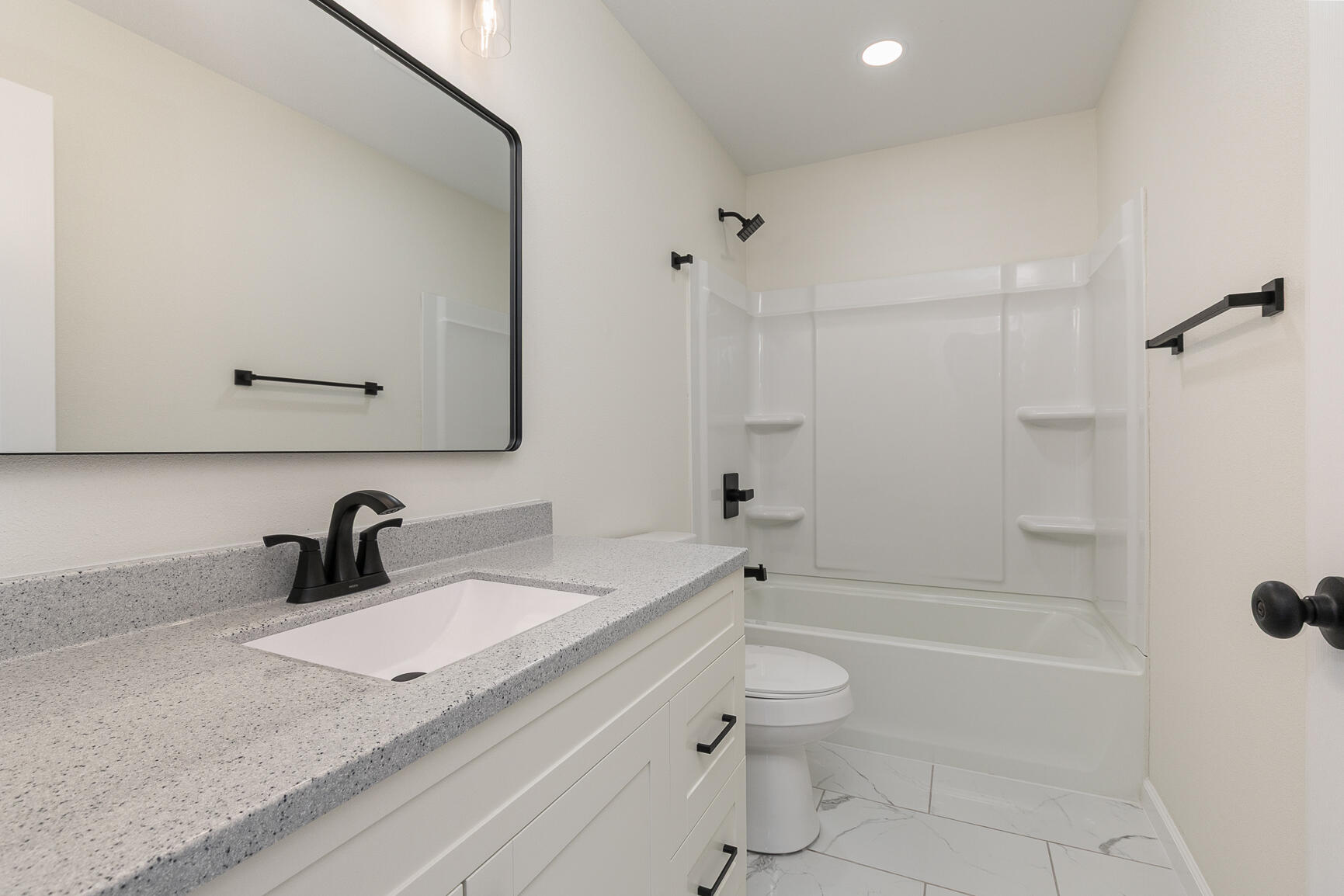 23111 Lawrence 2130 Property Photo 21