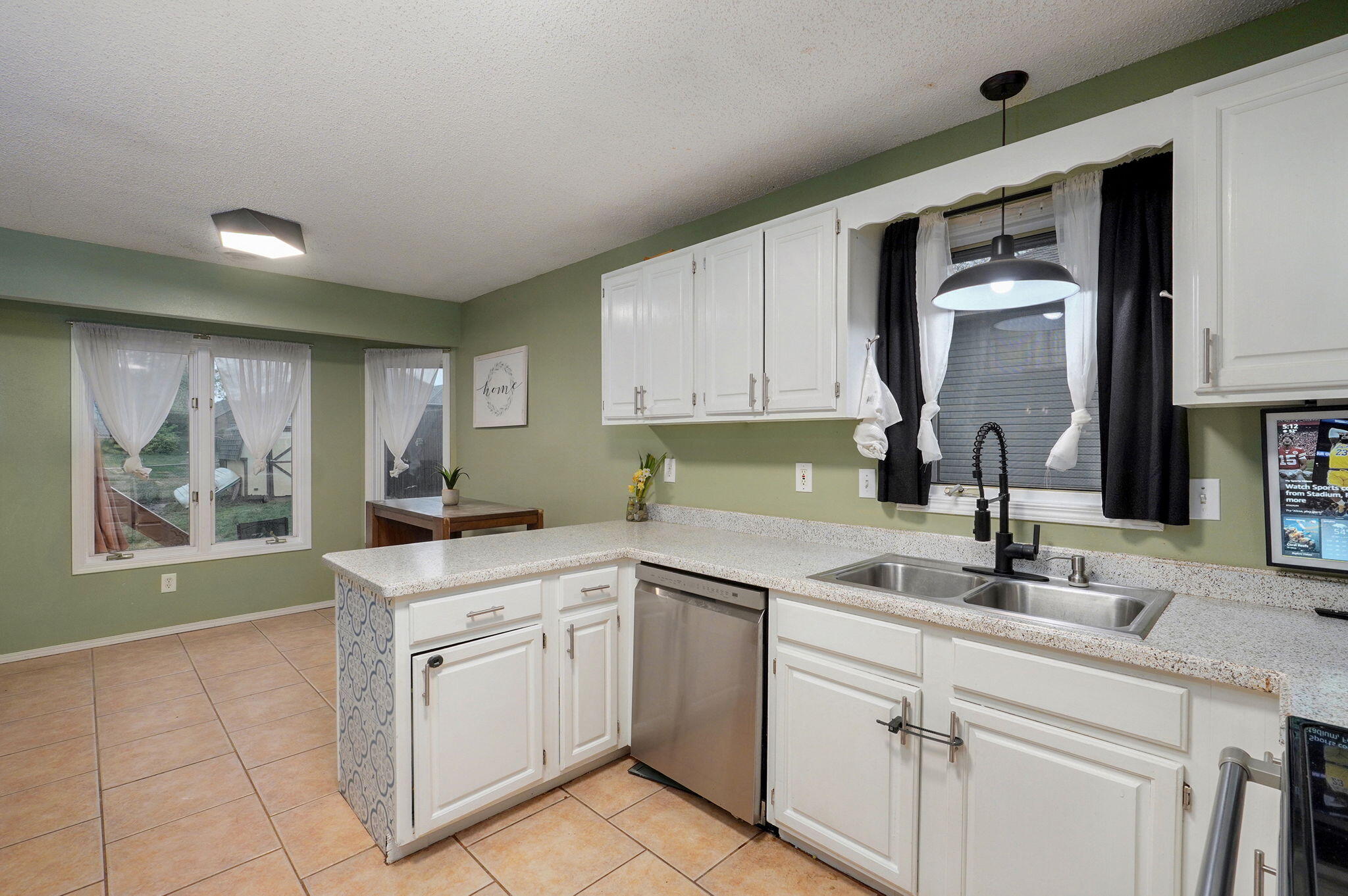 3239 West Erie Street Property Photo 17