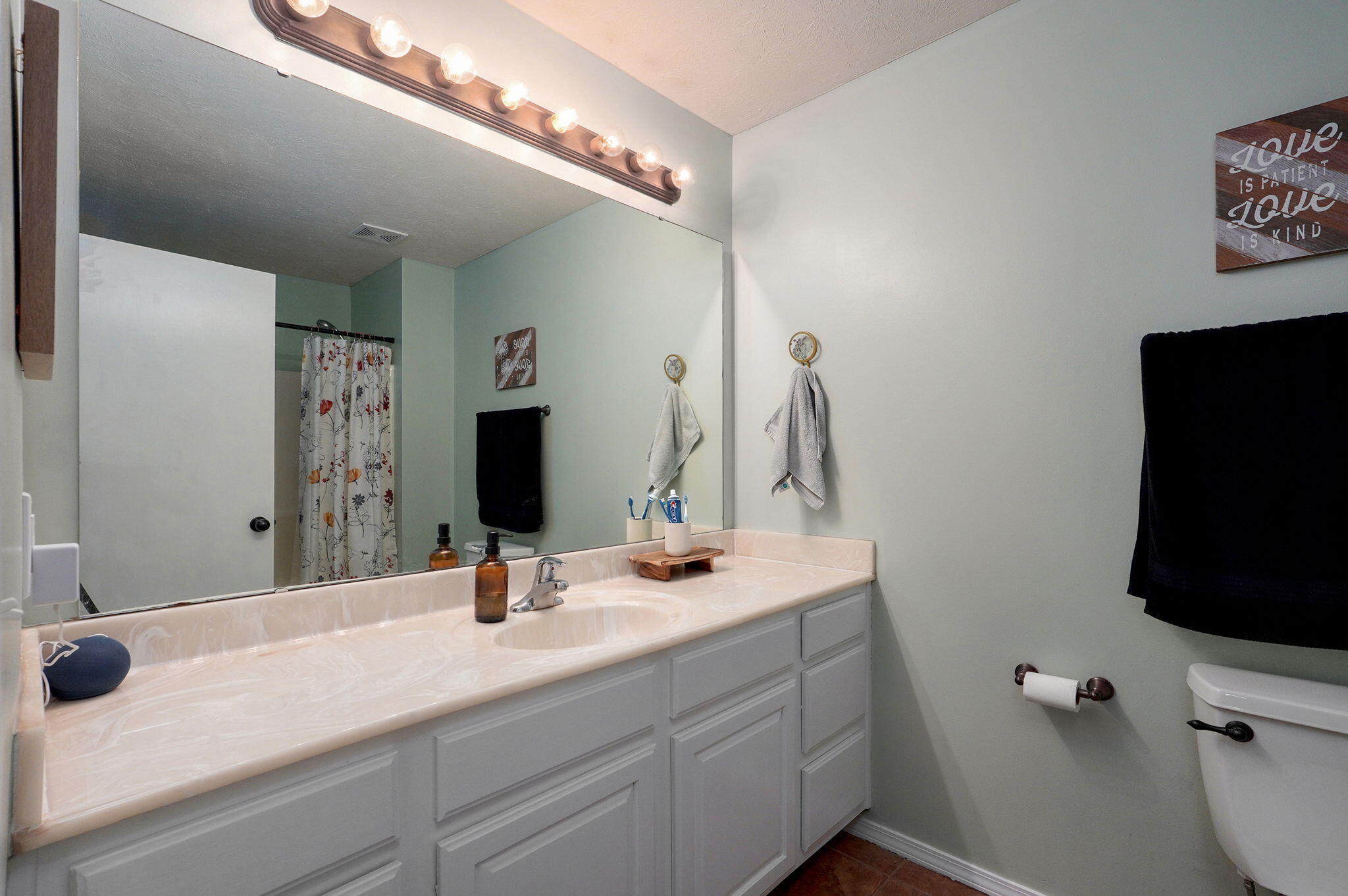 1135 West Broad Street Property Photo 17