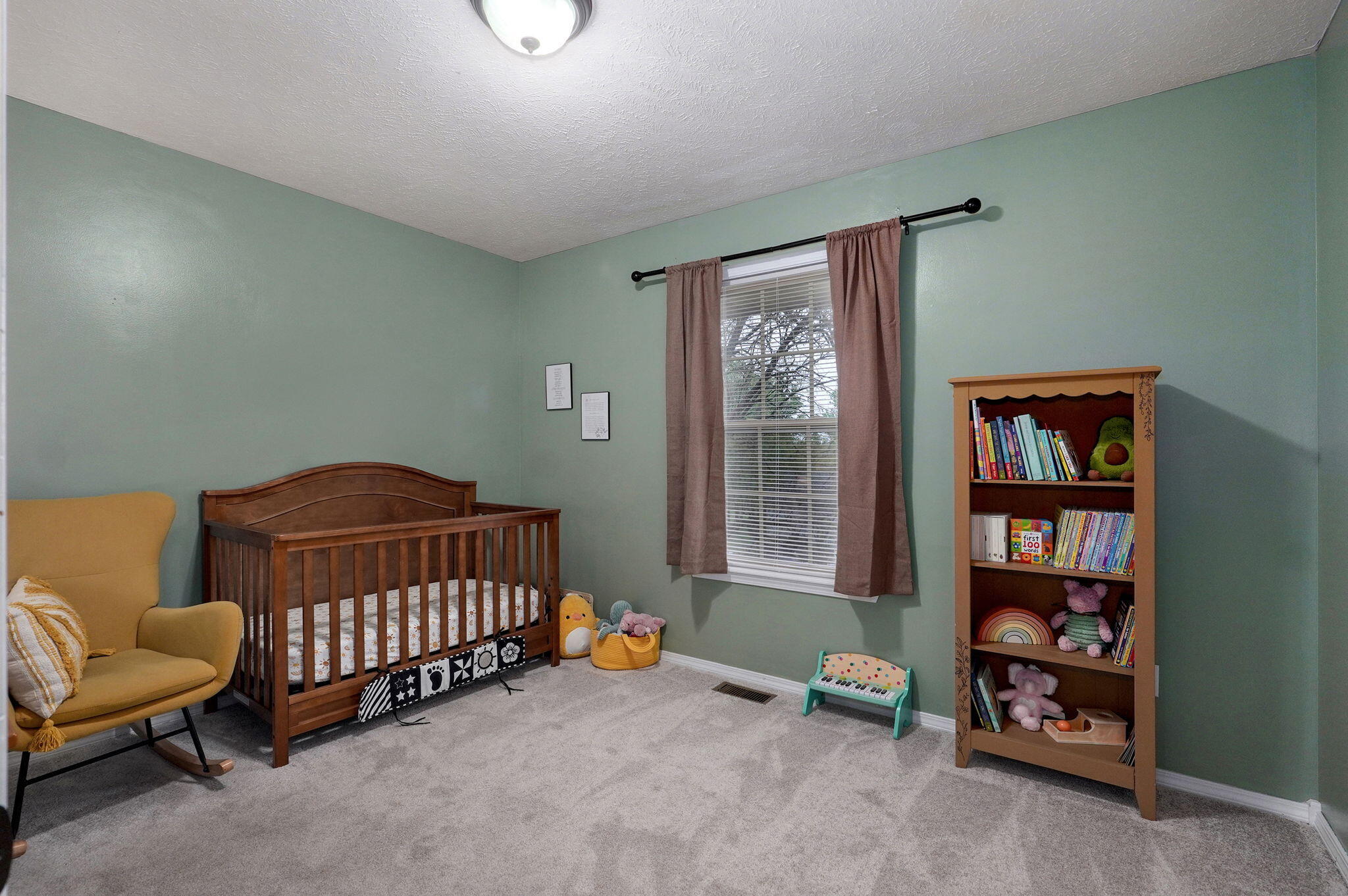 1135 West Broad Street Property Photo 19