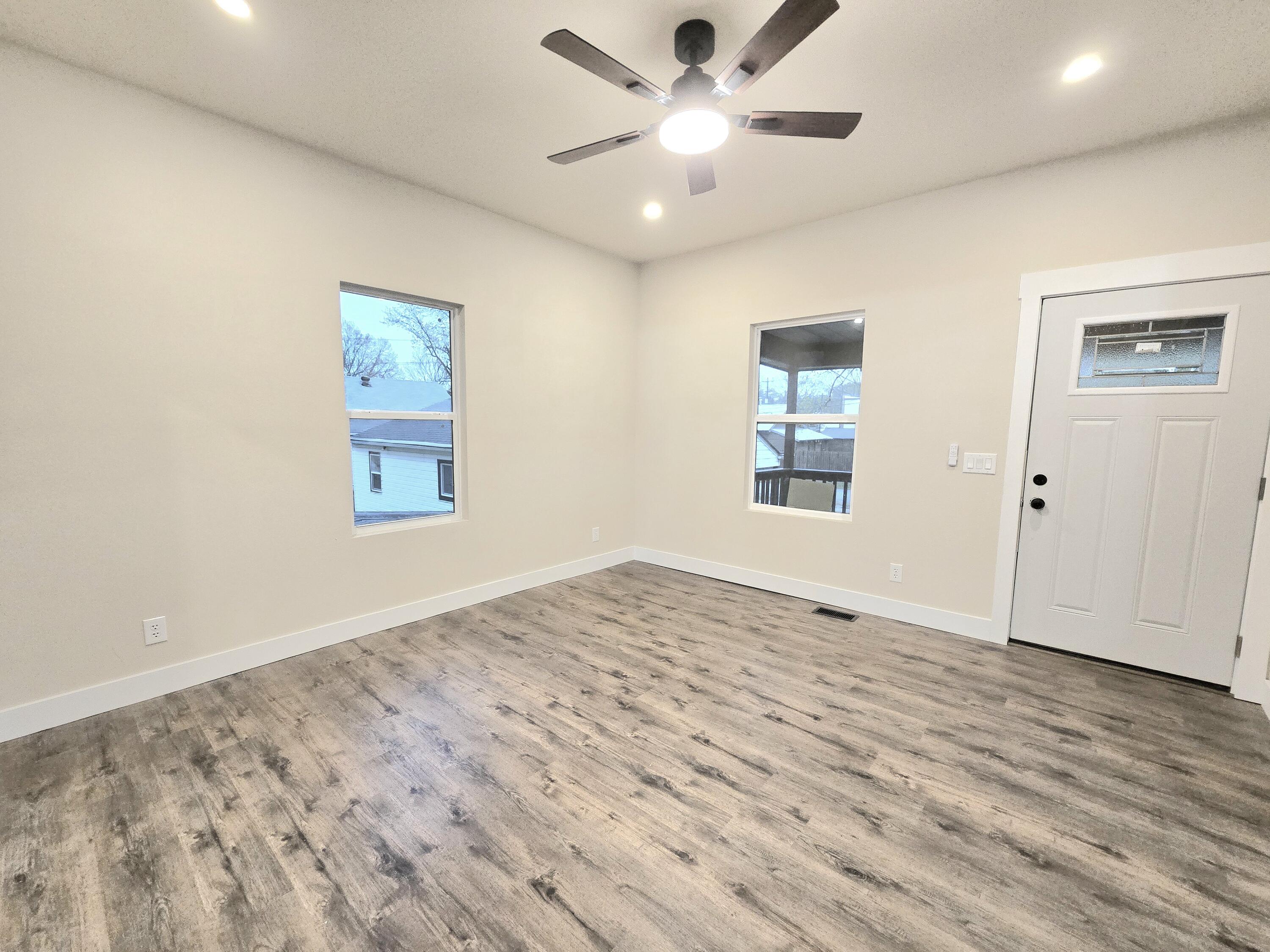 1511 West Lee Street Property Photo 4