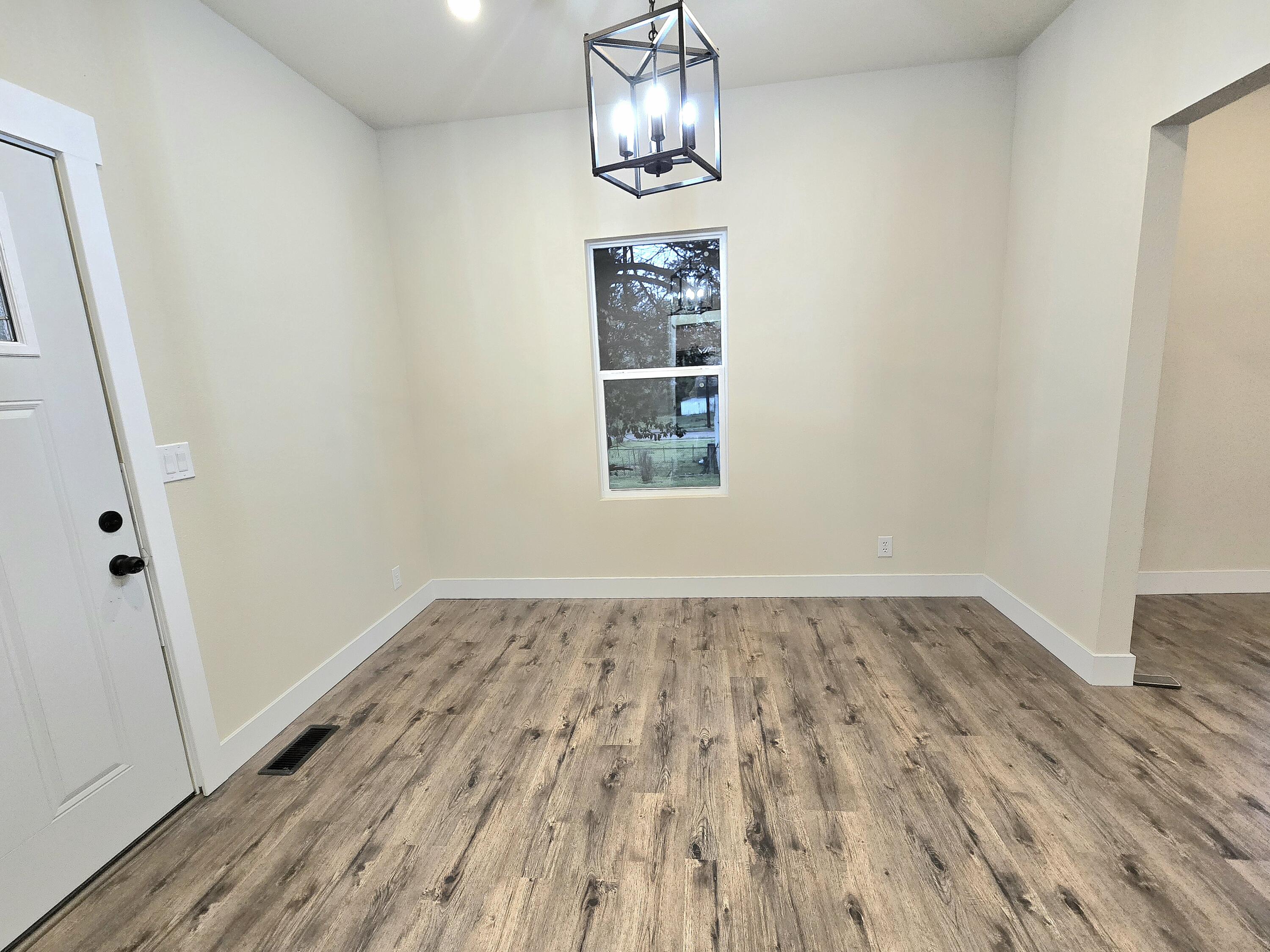 1511 West Lee Street Property Photo 9