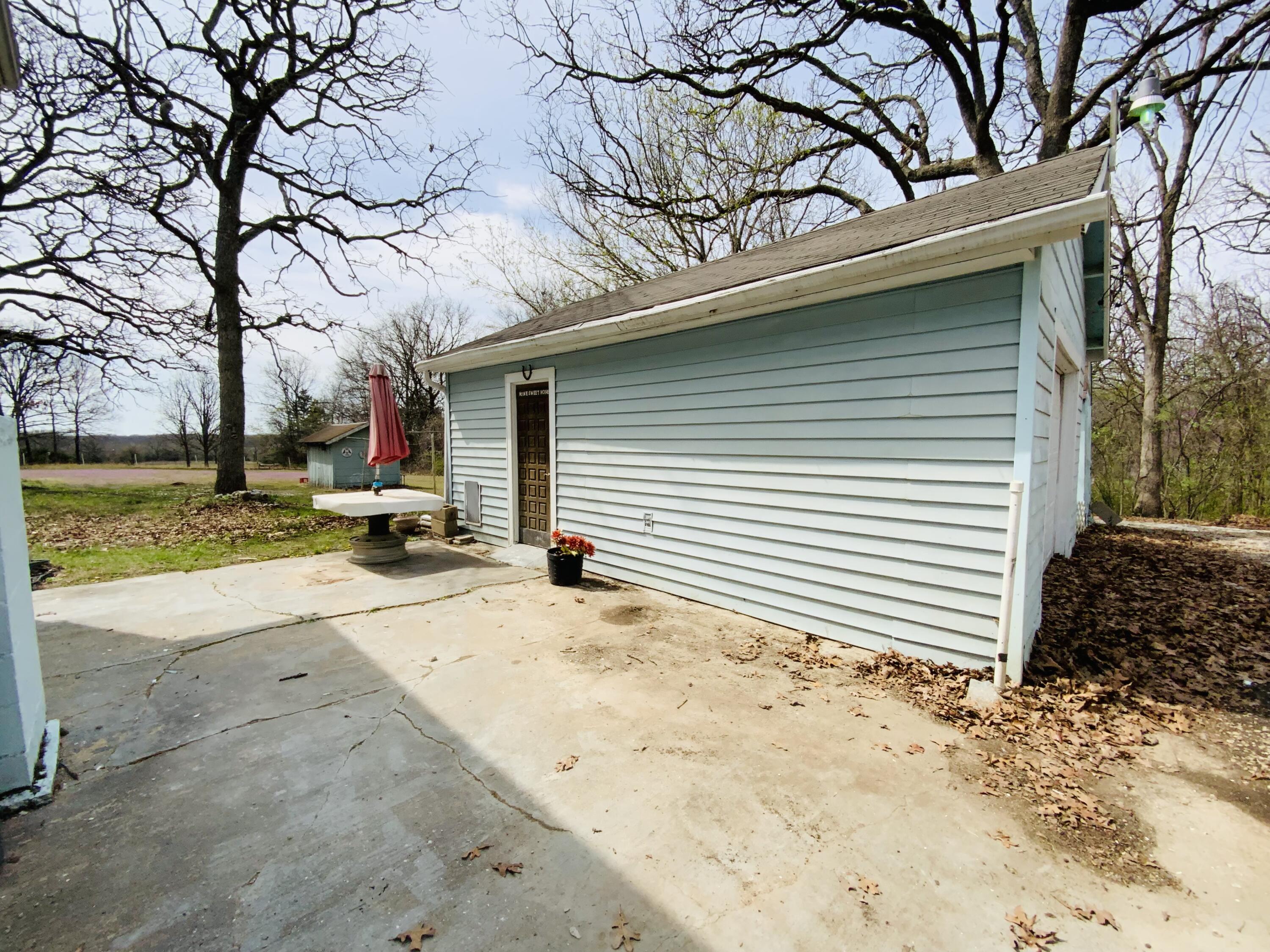 1172 East 318th Road Property Photo 23