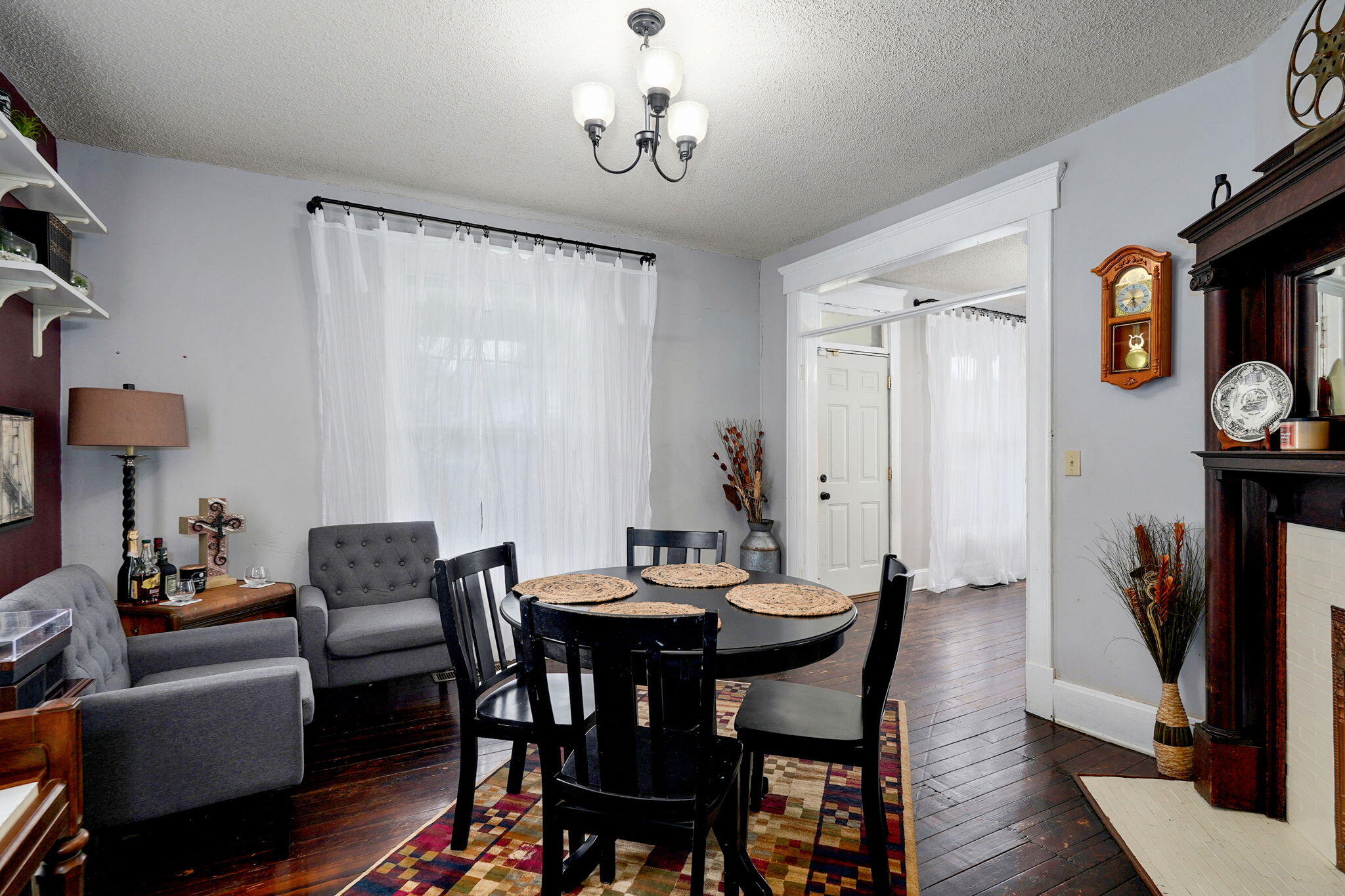1220 North Broadway Avenue Property Photo 9