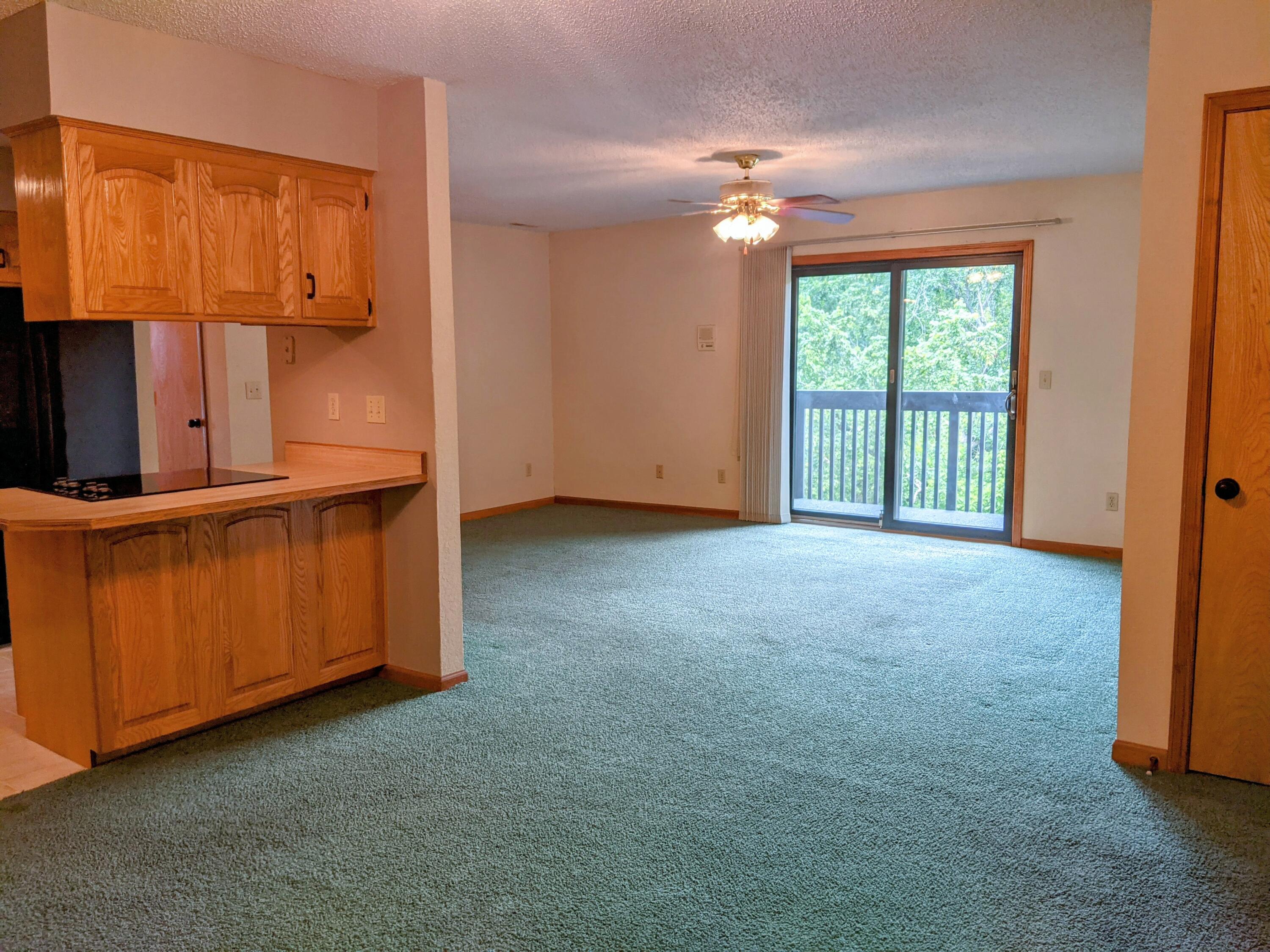 150 Sunken Forest Dr. 1-102 Property Photo 10