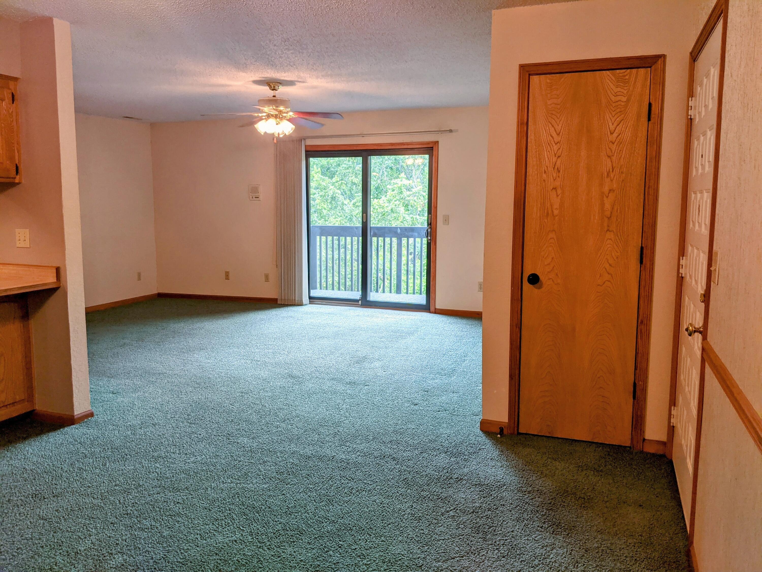 150 Sunken Forest Dr. 1-102 Property Photo 11