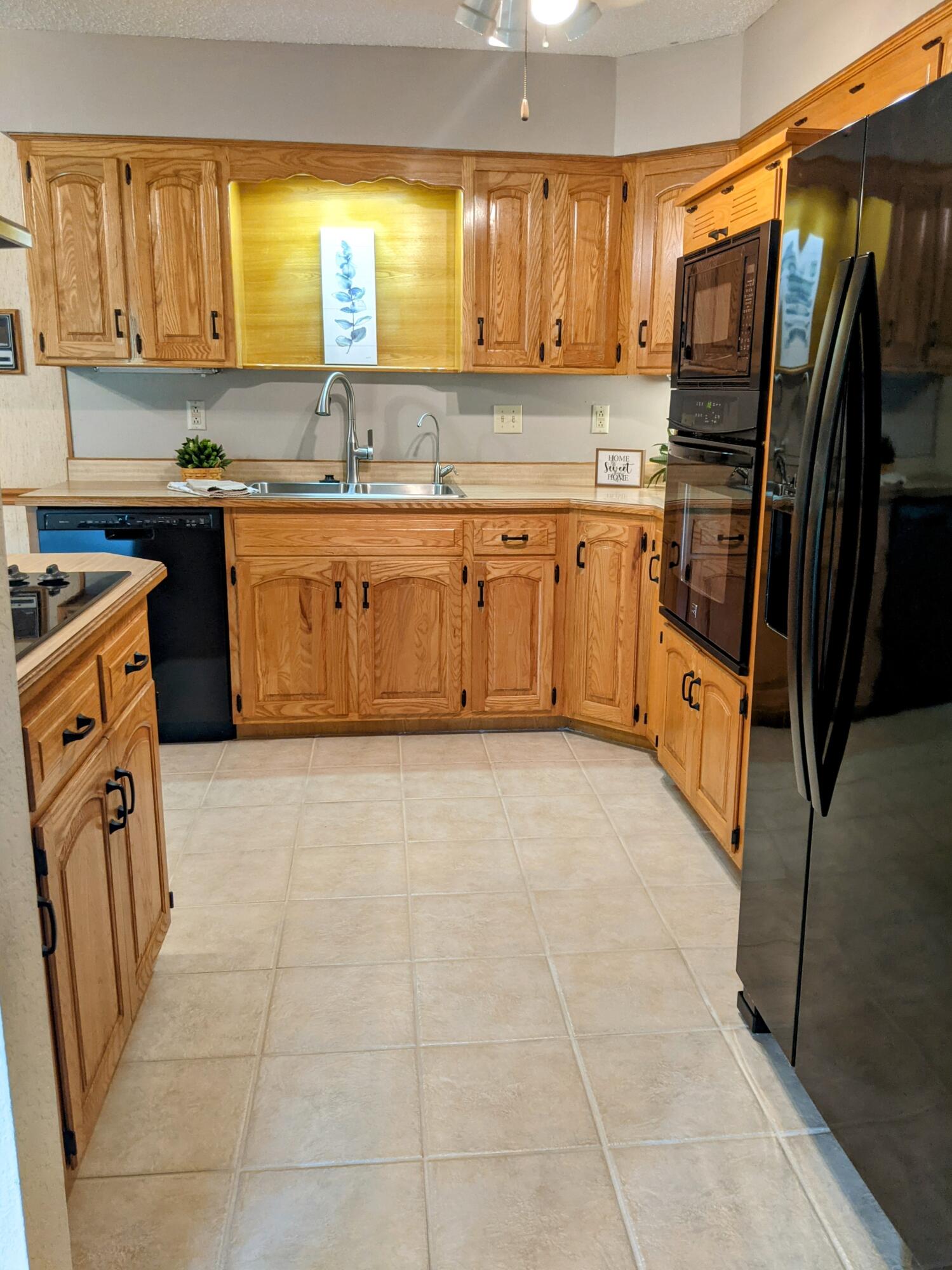 150 Sunken Forest Dr. 1-102 Property Photo 16