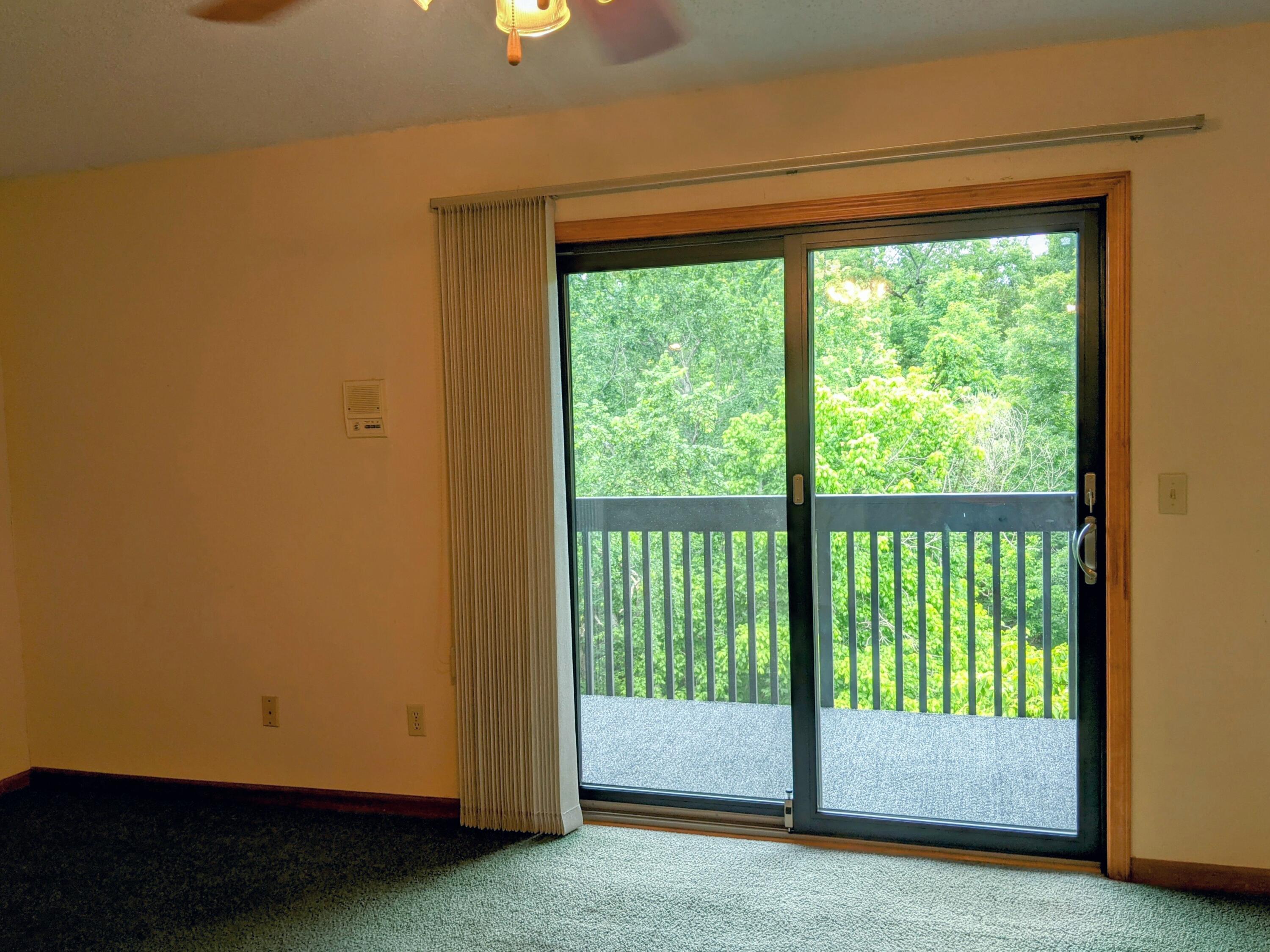 150 Sunken Forest Dr. 1-102 Property Photo 22