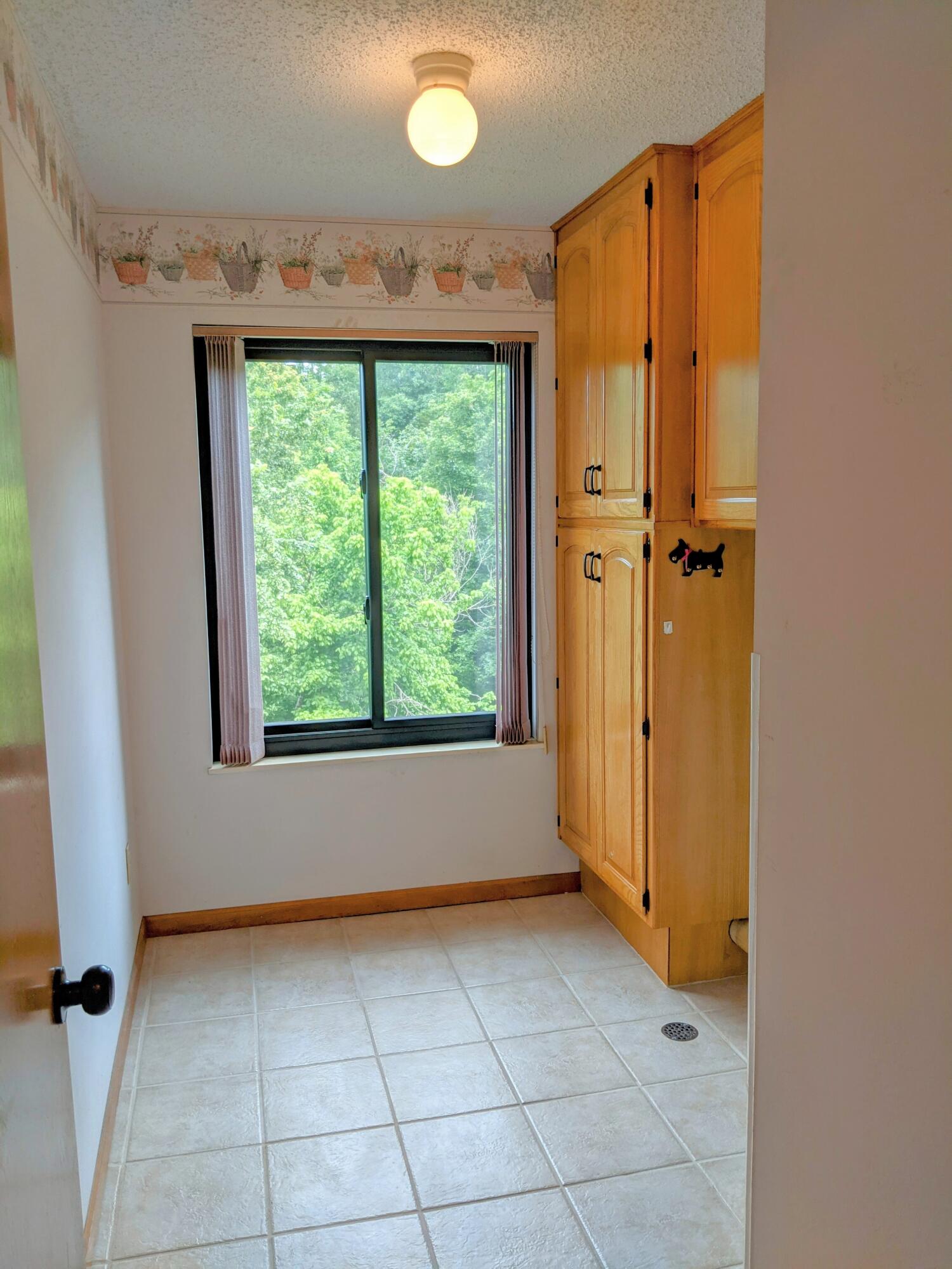 150 Sunken Forest Dr. 1-102 Property Photo 30