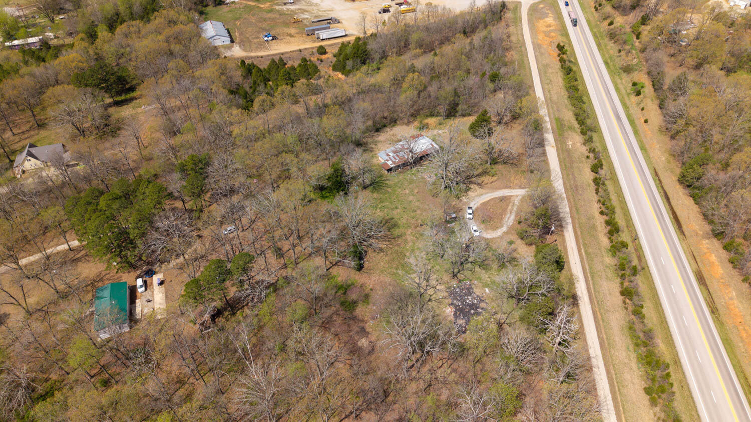 171 Private Road 63-83 Property Photo 4