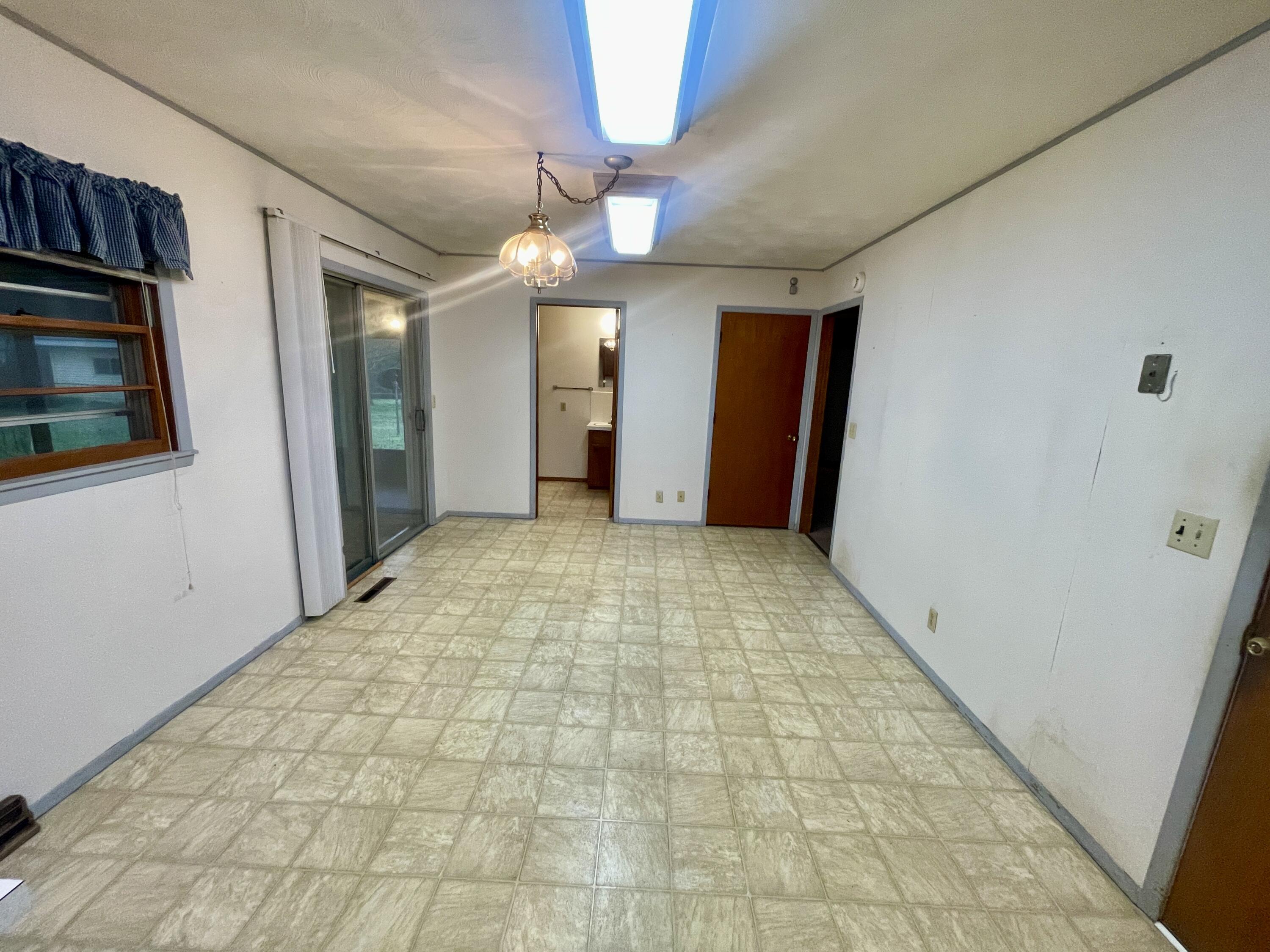 3444 North Rogers Avenue Property Photo 7