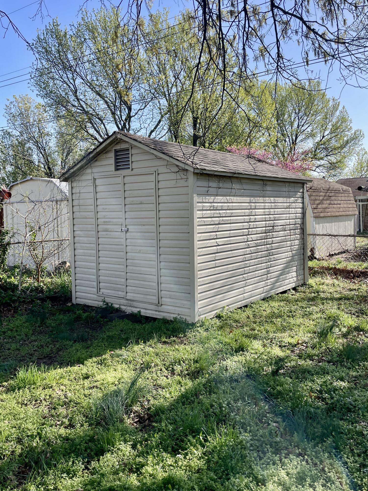 3444 North Rogers Avenue Property Photo 19