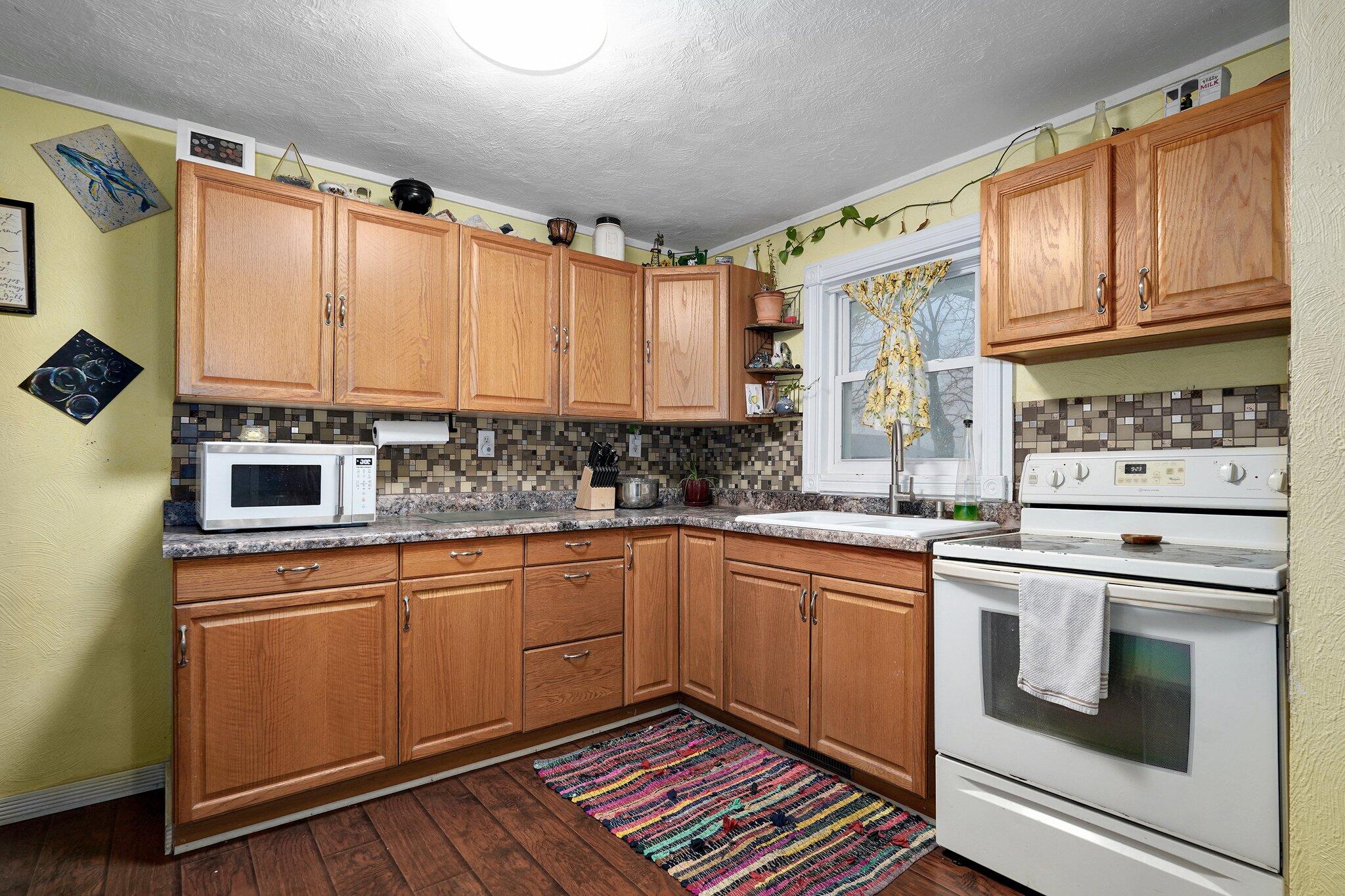 16615 Lawrence 1232 Property Photo 12