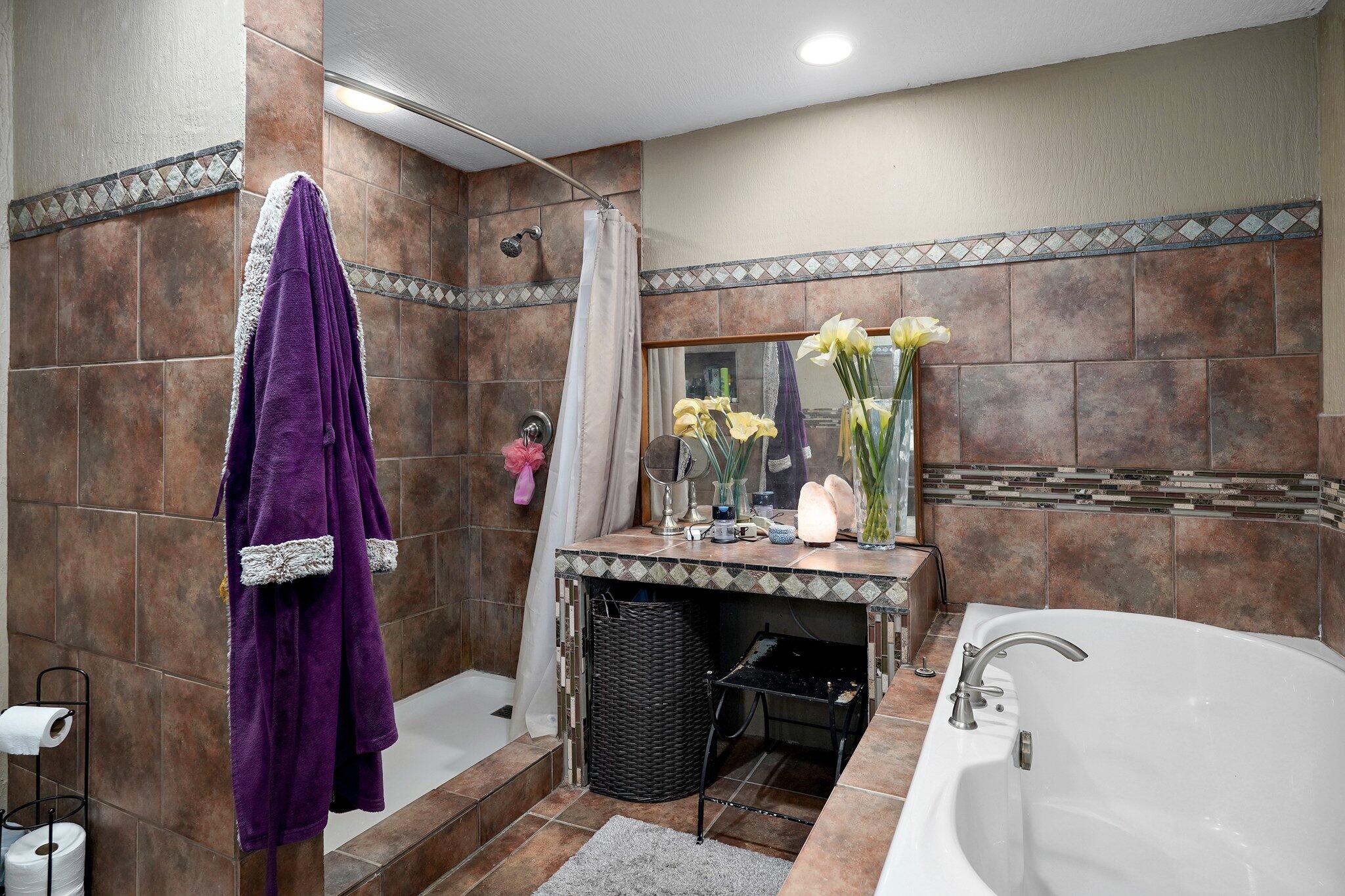 16615 Lawrence 1232 Property Photo 18