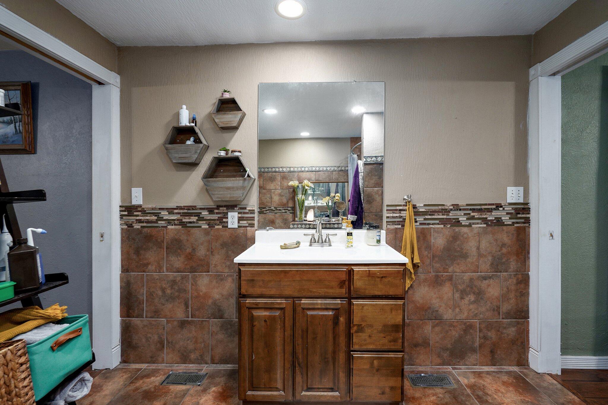 16615 Lawrence 1232 Property Photo 20