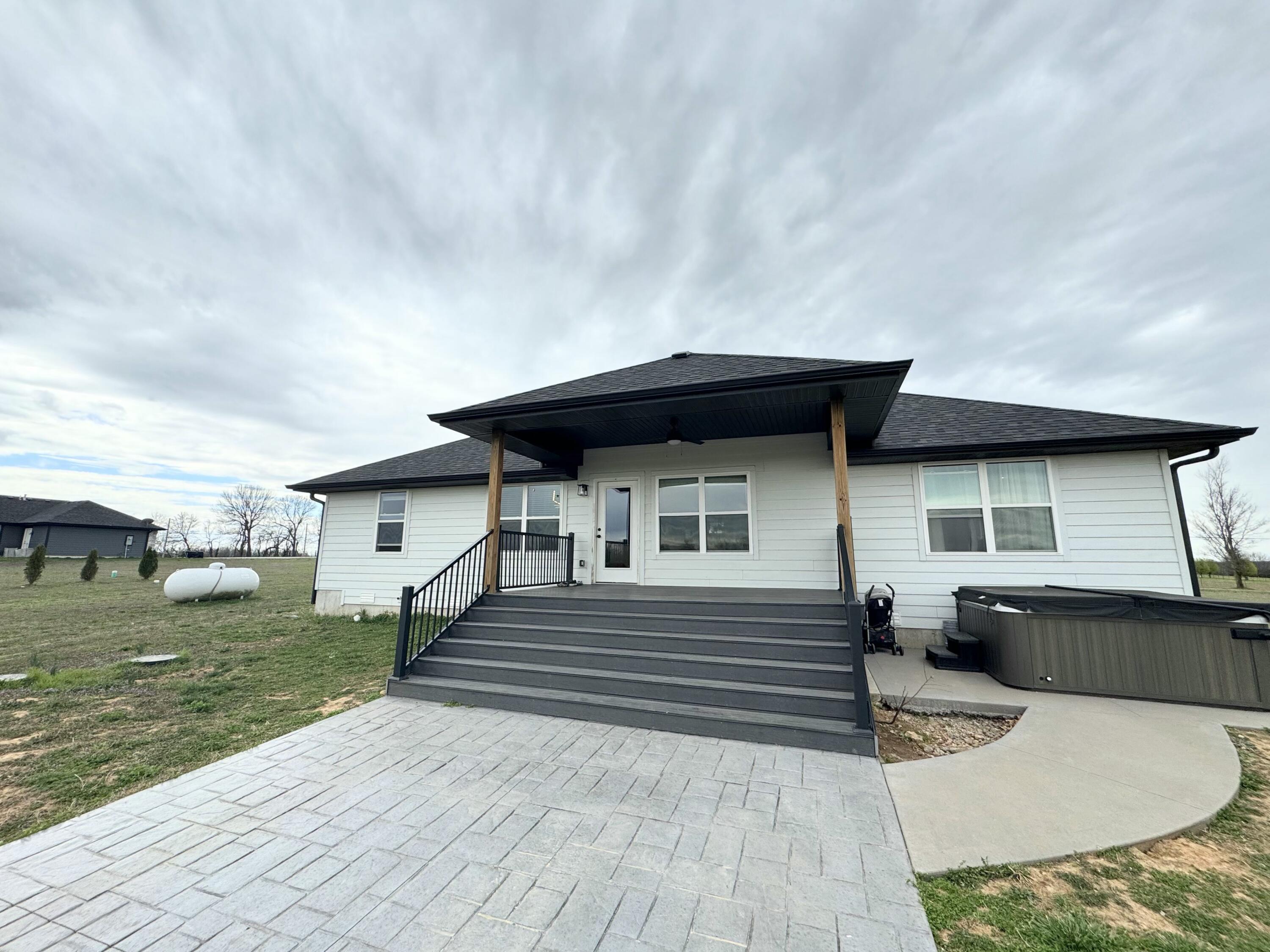 1354 Napper Road Property Photo 6