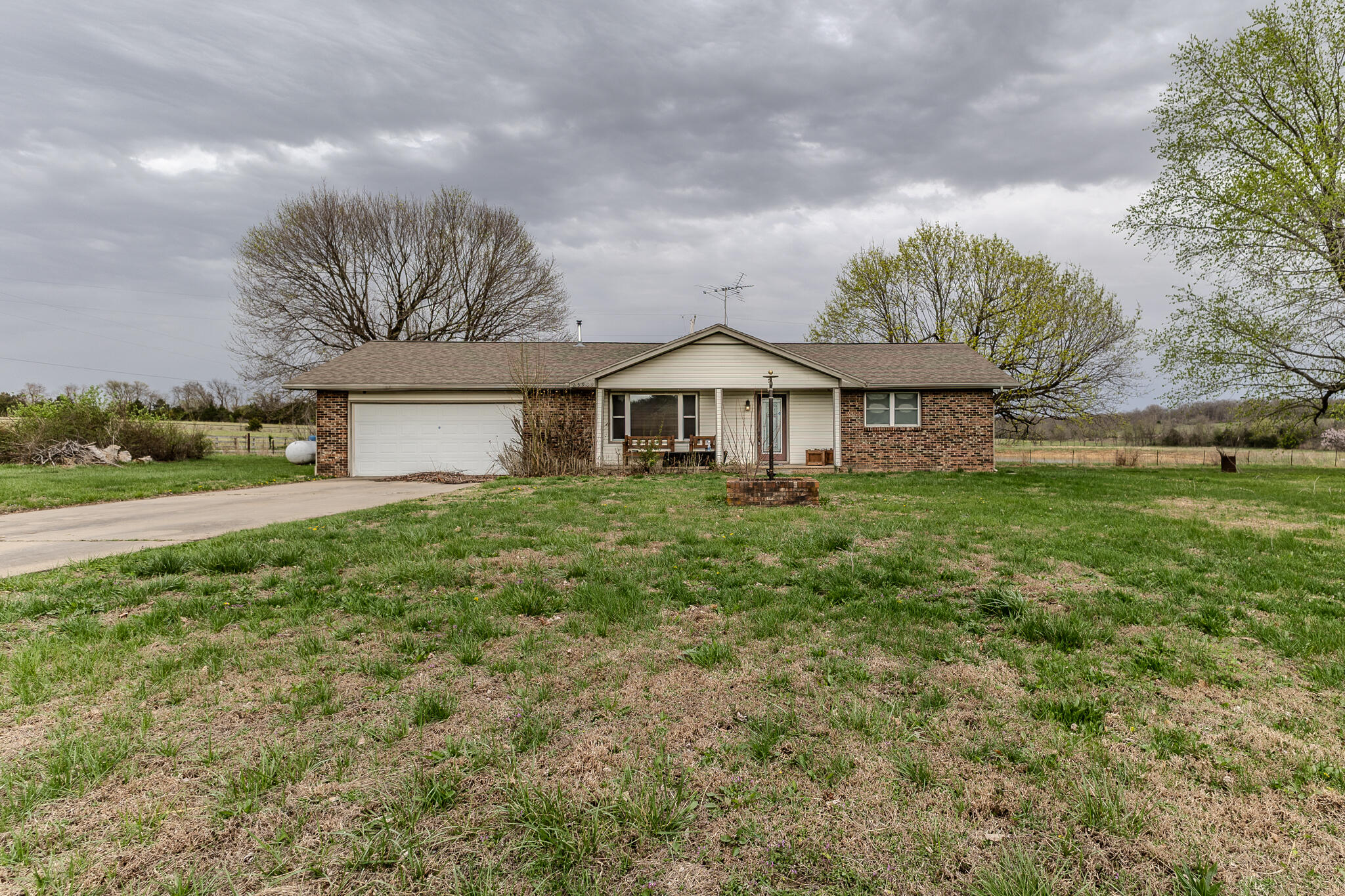 25989 Oakdale Drive Property Photo