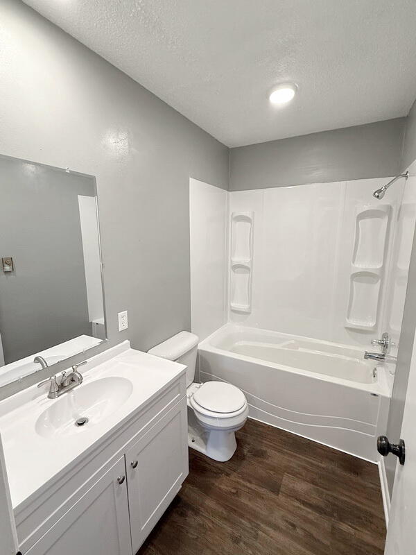 405 South College Street Property Photo 14