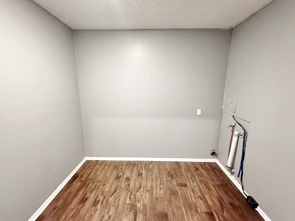 405 South College Street Property Photo 15