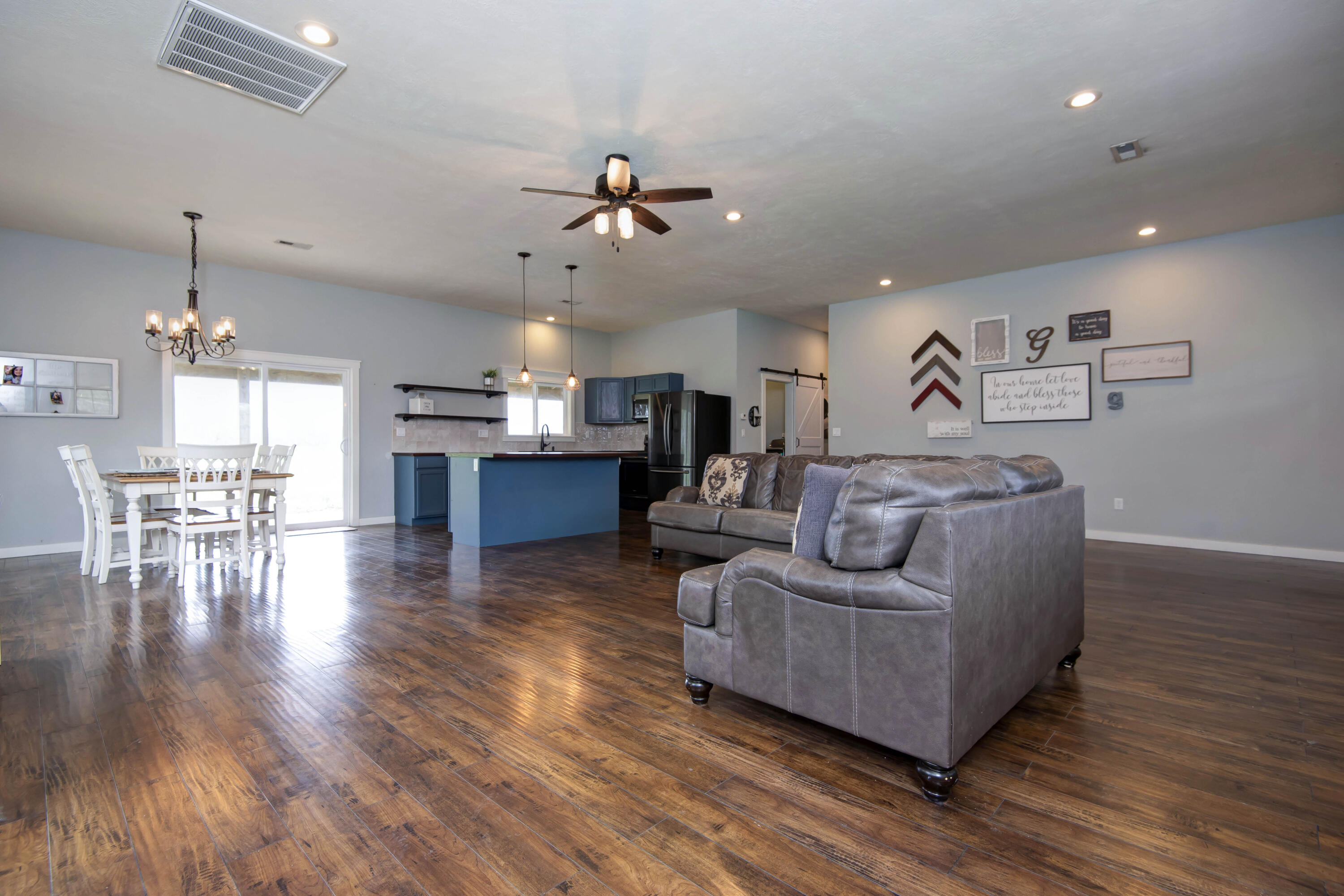 755 Highlandville Road Property Photo 4
